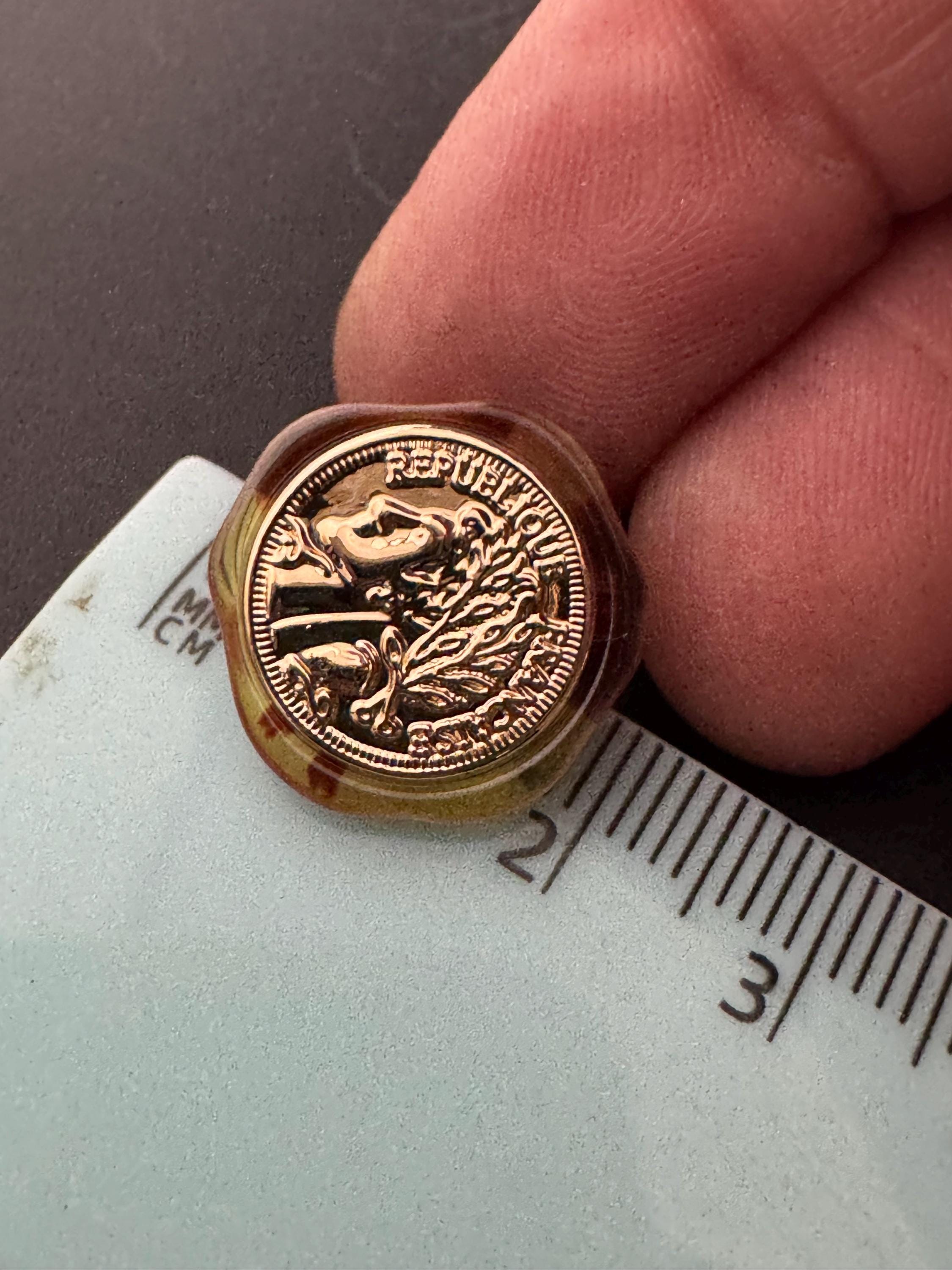 Gold coin buttons tortoiseshell light brown acrylic surround, choose size 25mm or 18mm ( 5pcs)