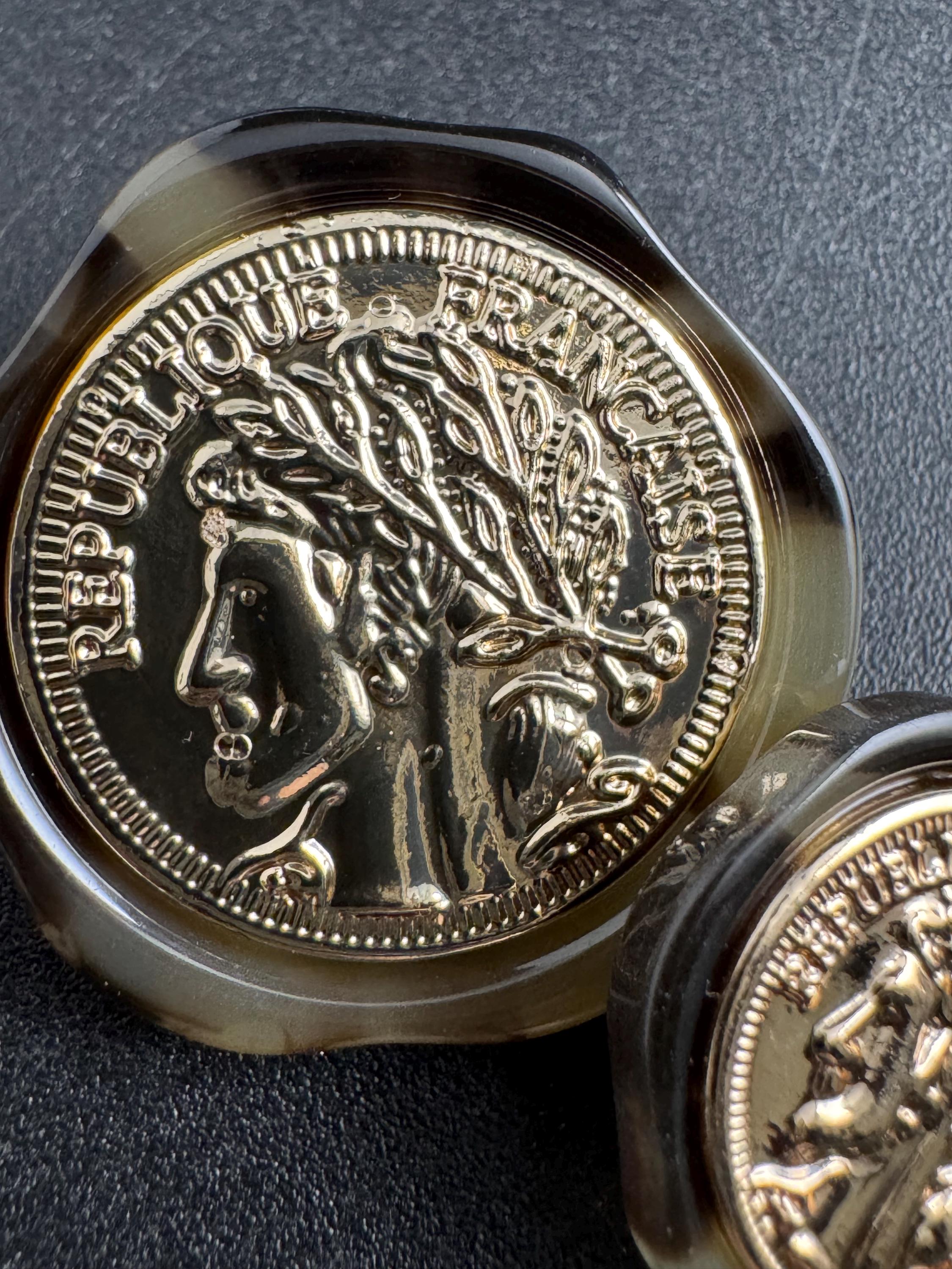 Gold coin buttons tortoiseshell mid brown acrylic surround, choose size 25mm or 18mm ( 5pcs)