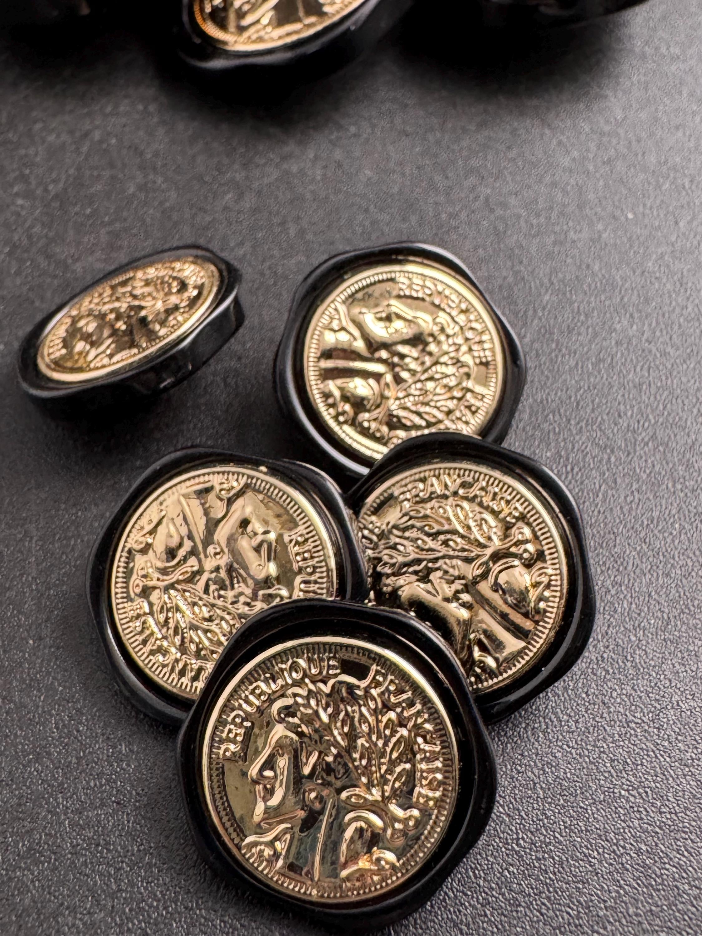 Gold coin buttons tortoiseshell black acrylic surround, choose size 25mm or 18mm ( 5pcs)