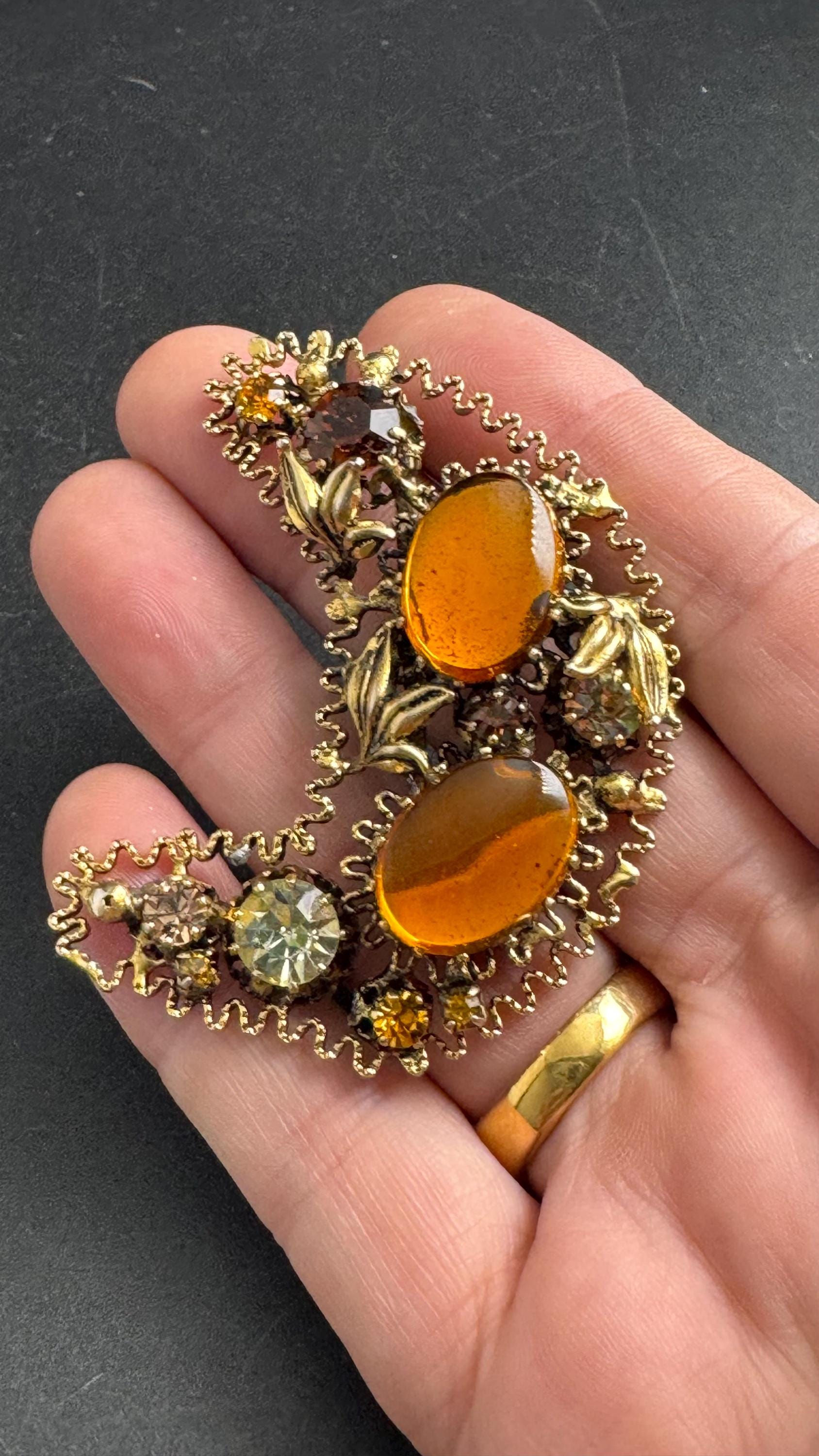 Austrian Crystal rhinestone brooch, oval cabochons unsigned gold tone