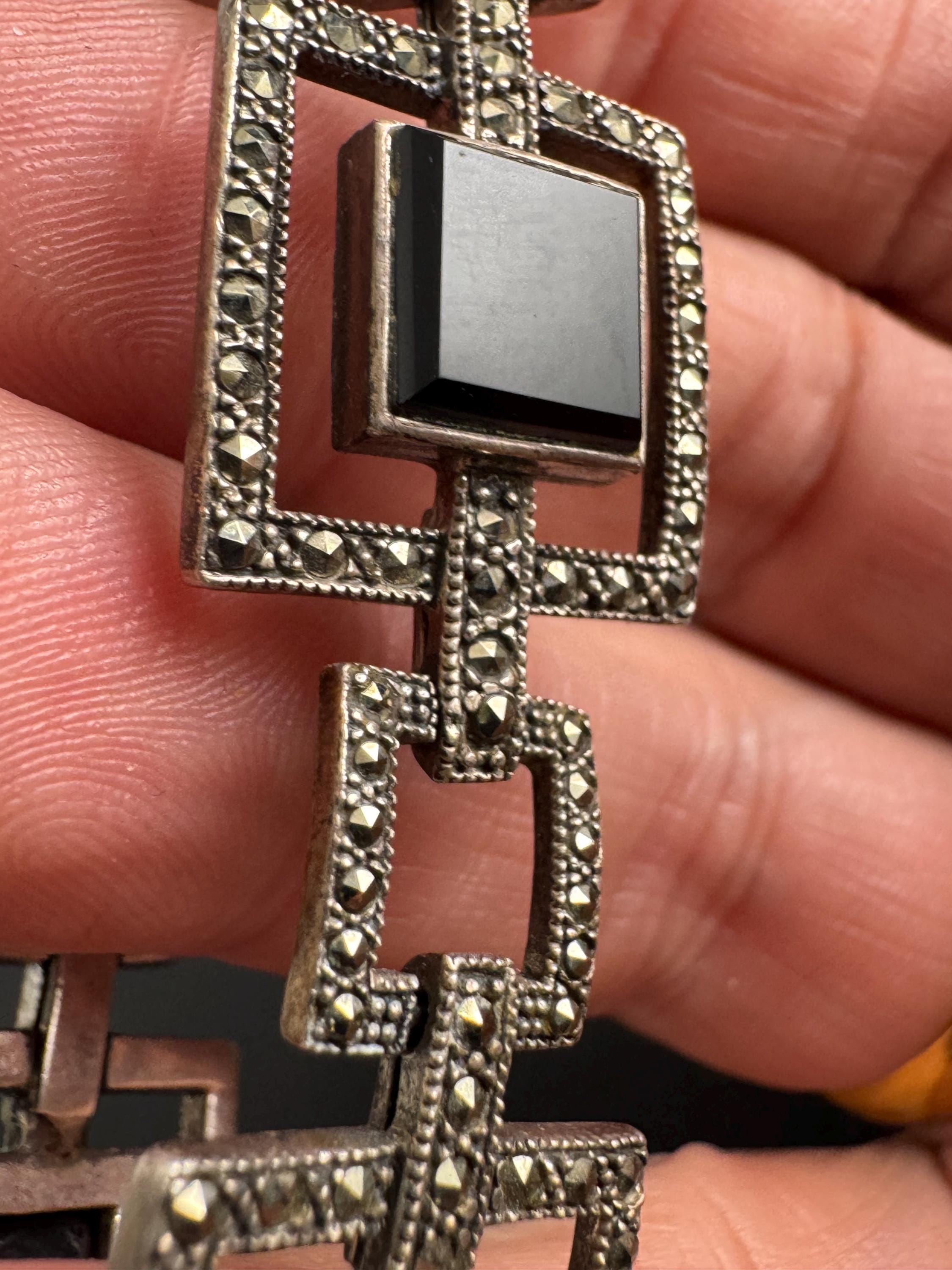 925 Sterling silver onyx panel  bracelet, 26gms 18cm