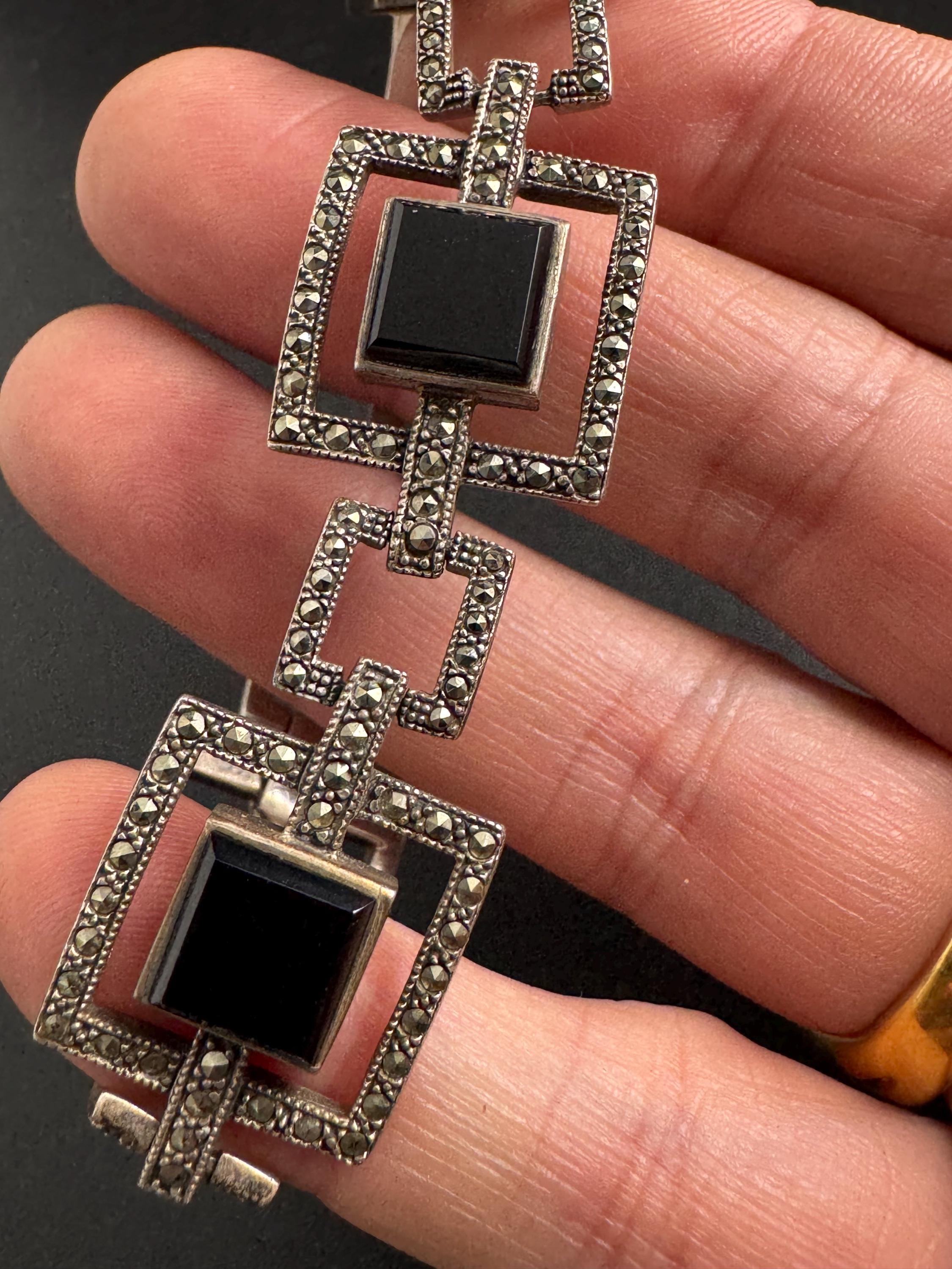 925 Sterling silver onyx panel  bracelet, 26gms 18cm