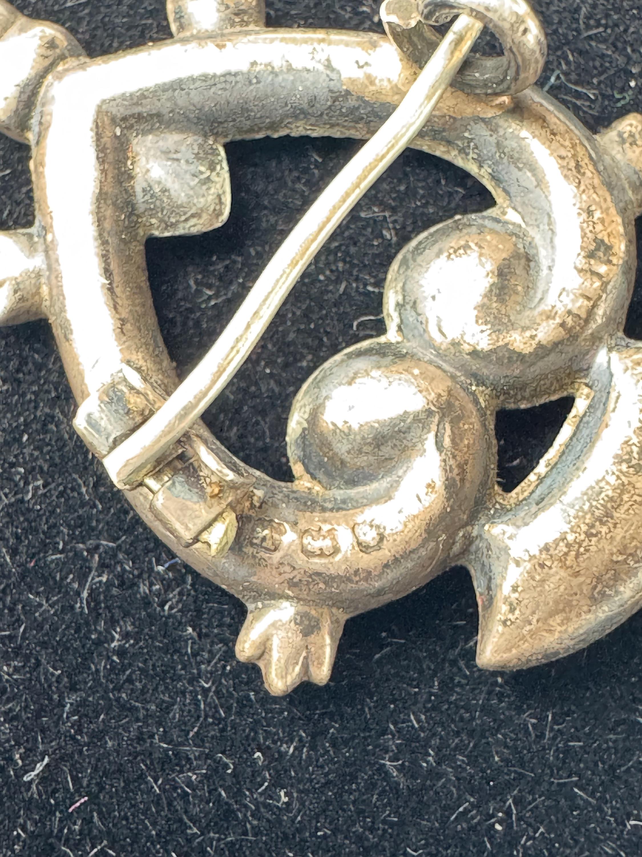 victorian agate antique silver brooch, old c clasp 3cm