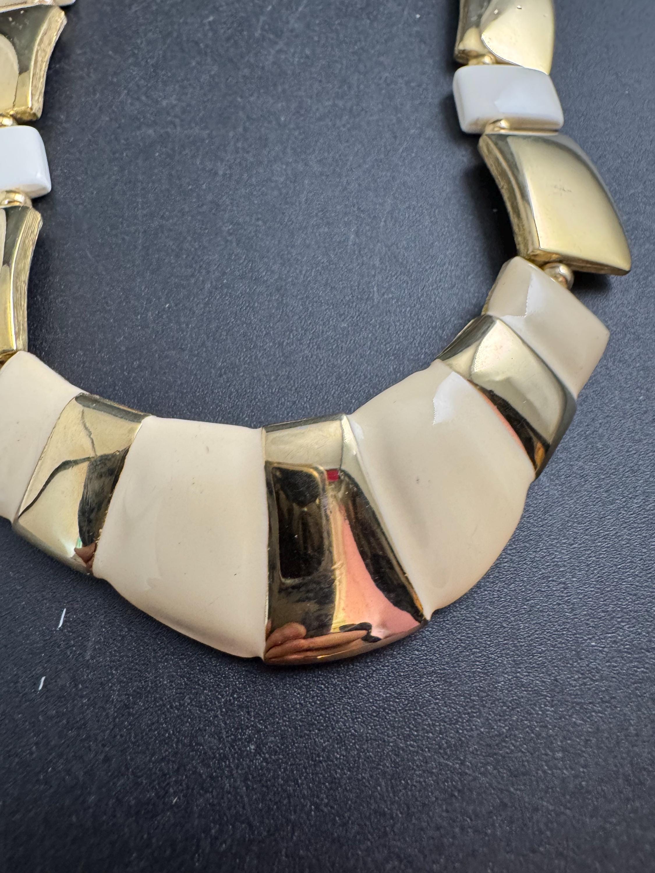 Signed NAPIER cream Enamel Choker: petite neck Vintage Gold Tone chain necklace