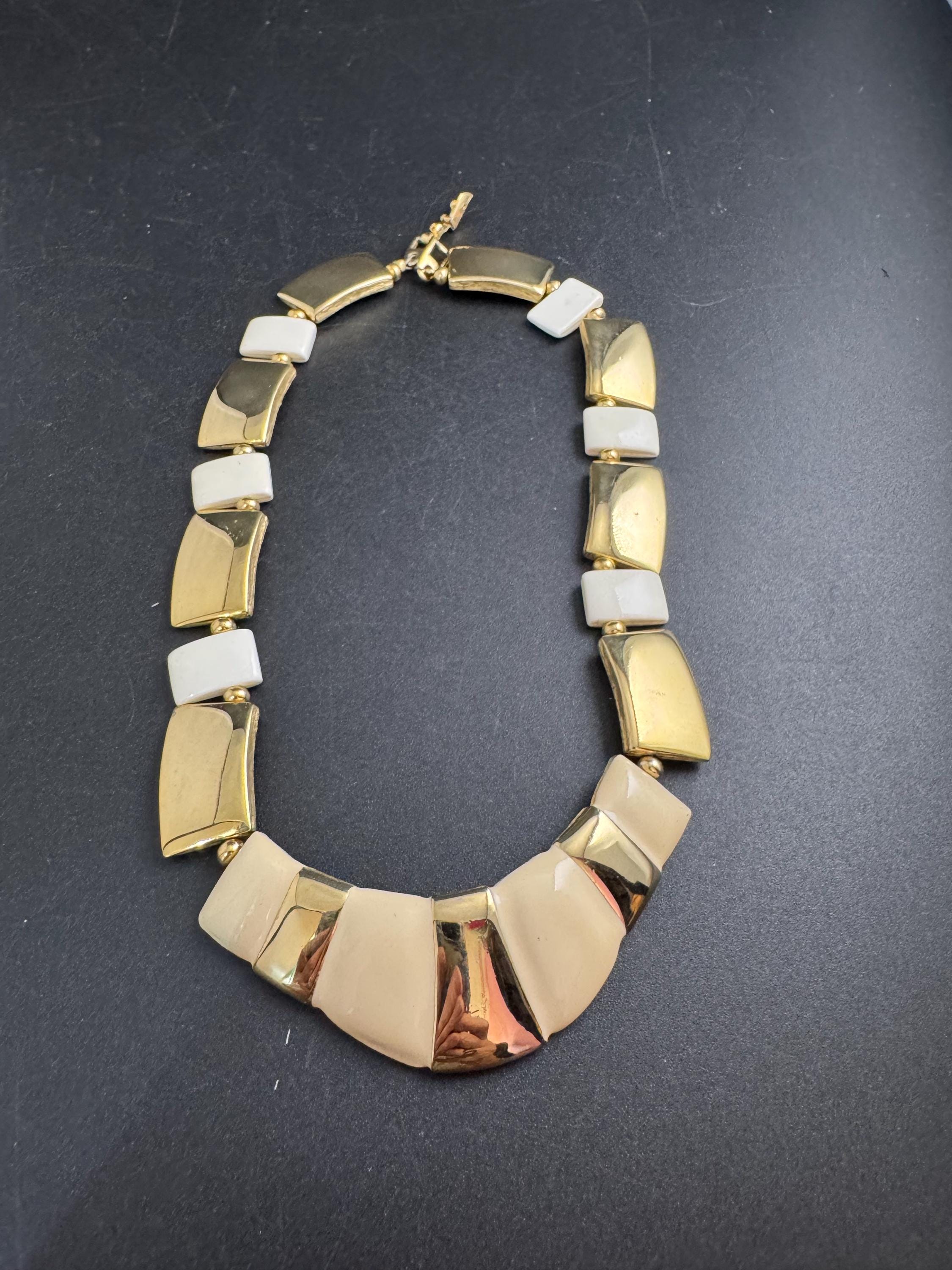 Signed NAPIER cream Enamel Choker: petite neck Vintage Gold Tone chain necklace