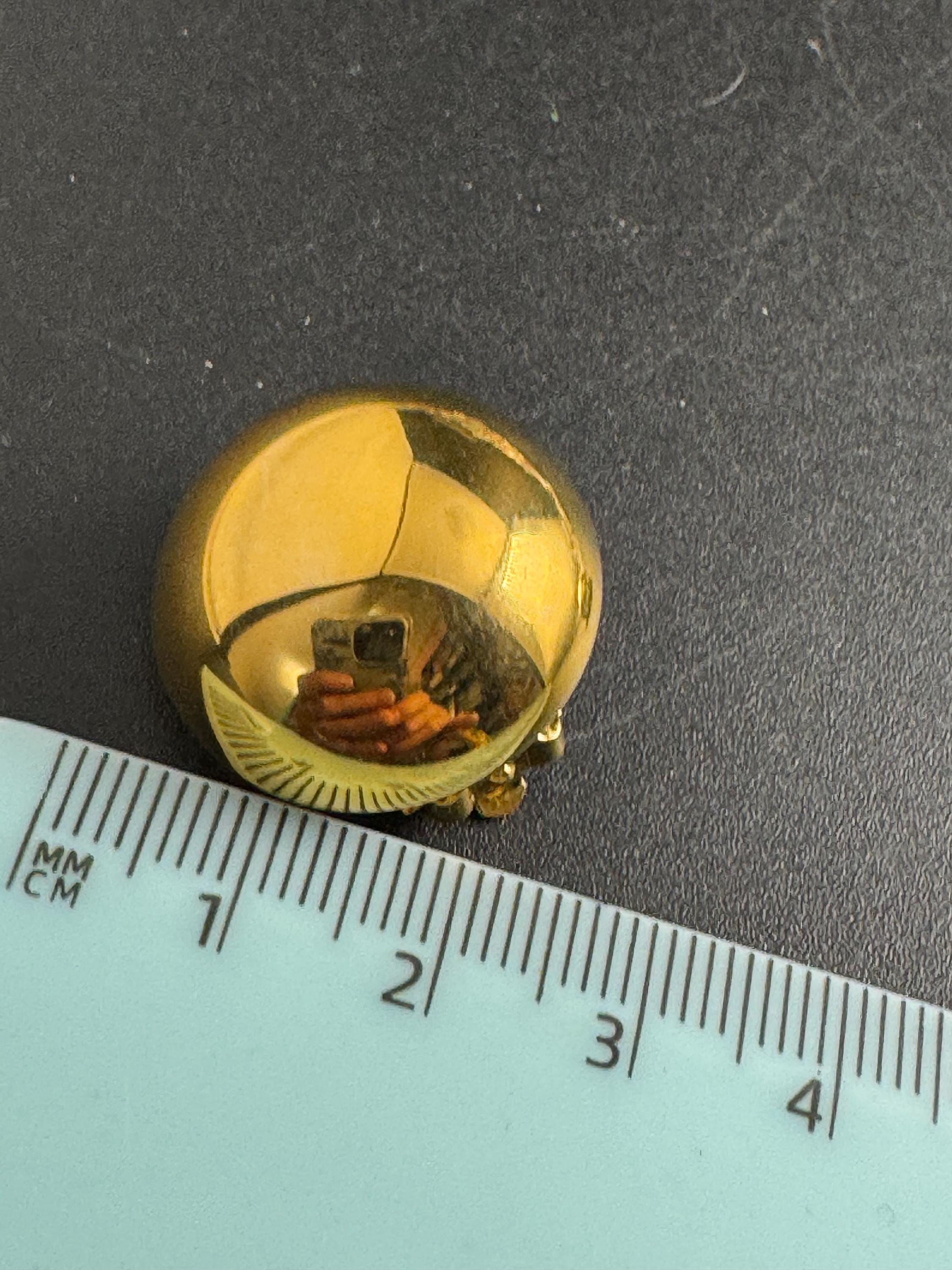 Joan rivers gold dome clip on earrings, gold plated vintage and signed