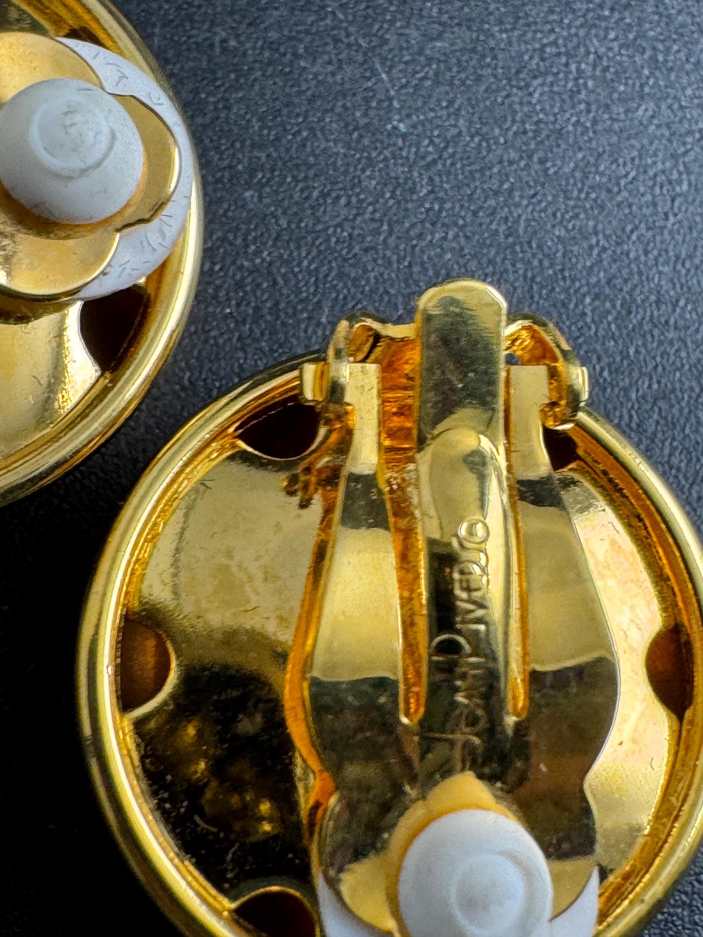 Joan rivers gold dome clip on earrings, gold plated vintage and signed