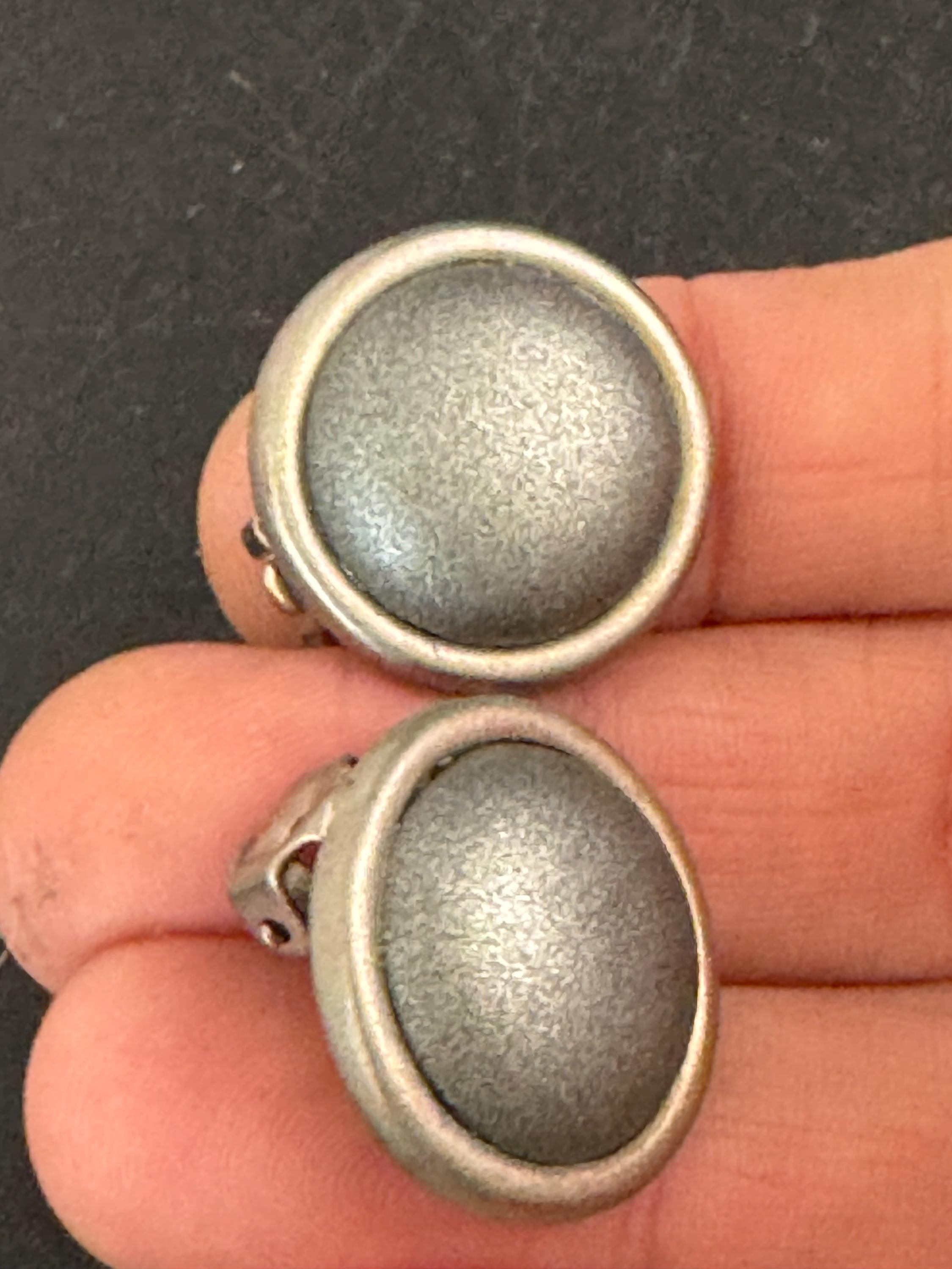Italian round Clip On Earrings: slate grey and silver tone vintage deadstock