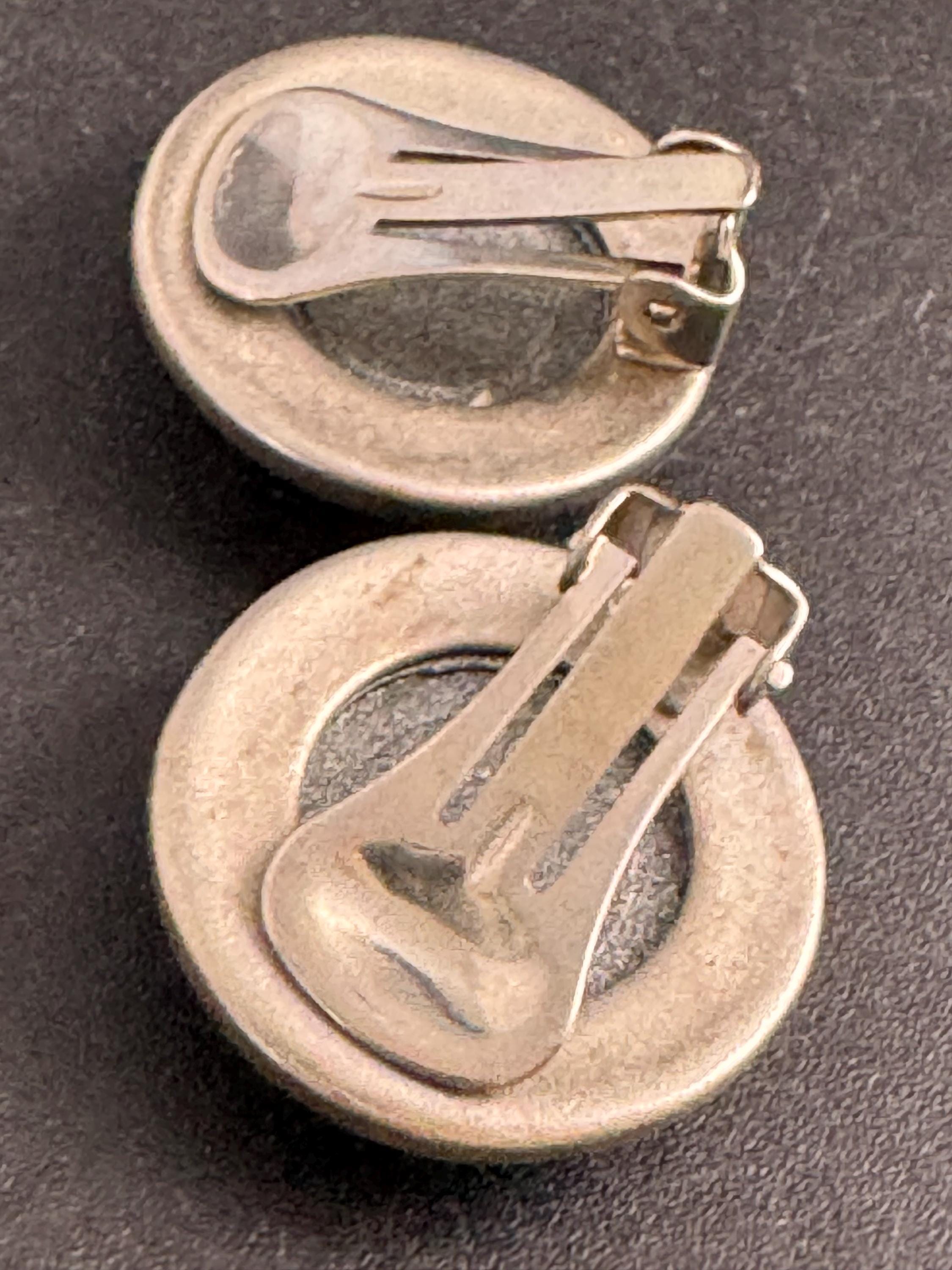 Italian round Clip On Earrings: slate grey and silver tone vintage deadstock