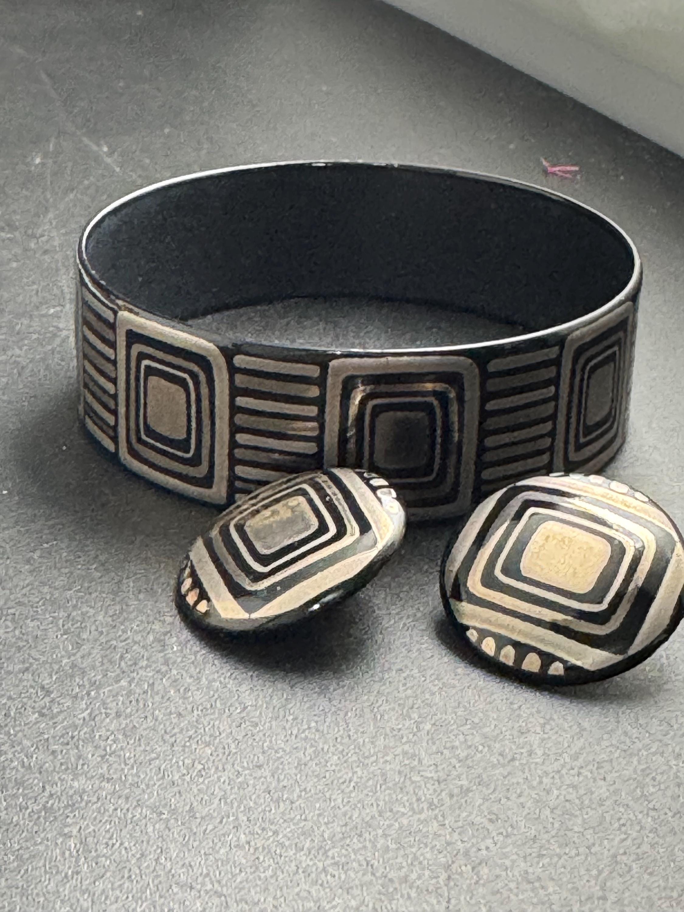 black gold Enamel Bangle and Earring Set: Austrian steinbock wein Bracelet and Pierced Studs