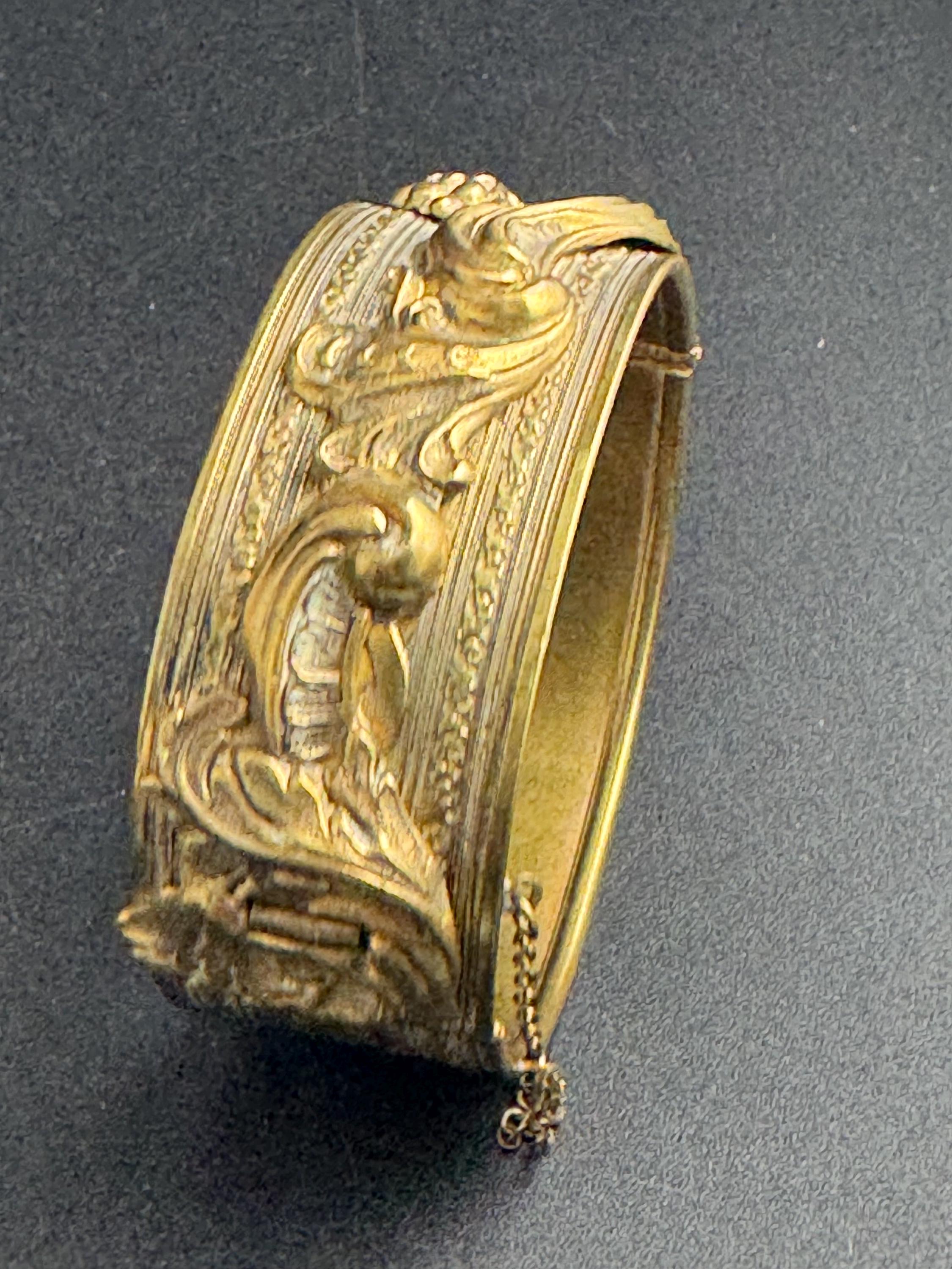 Victorian repousse work bangle :  wide brass floral