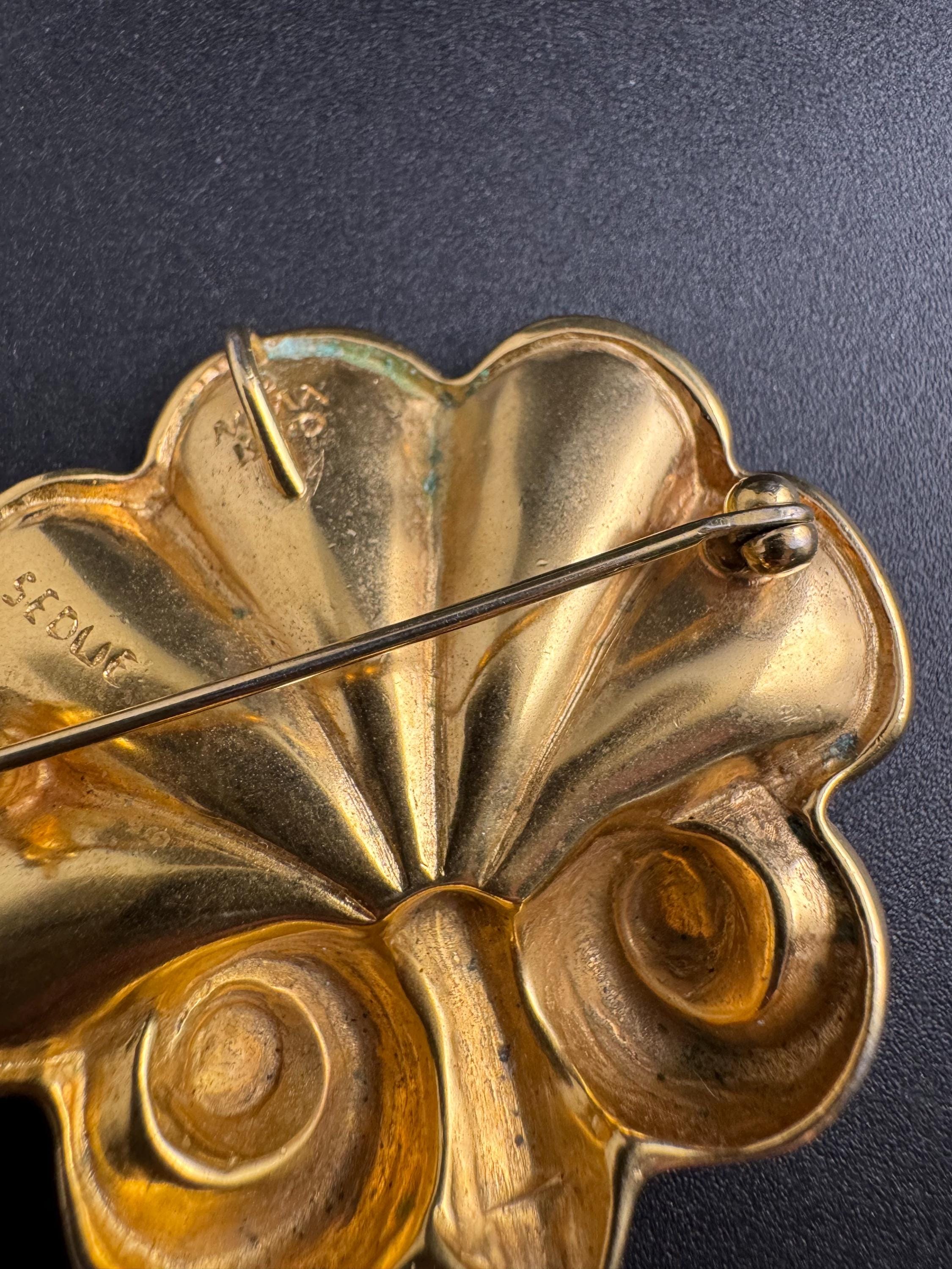 MMA gold seashell brooch pendant , metropolitan museum of art signed and vintage pin