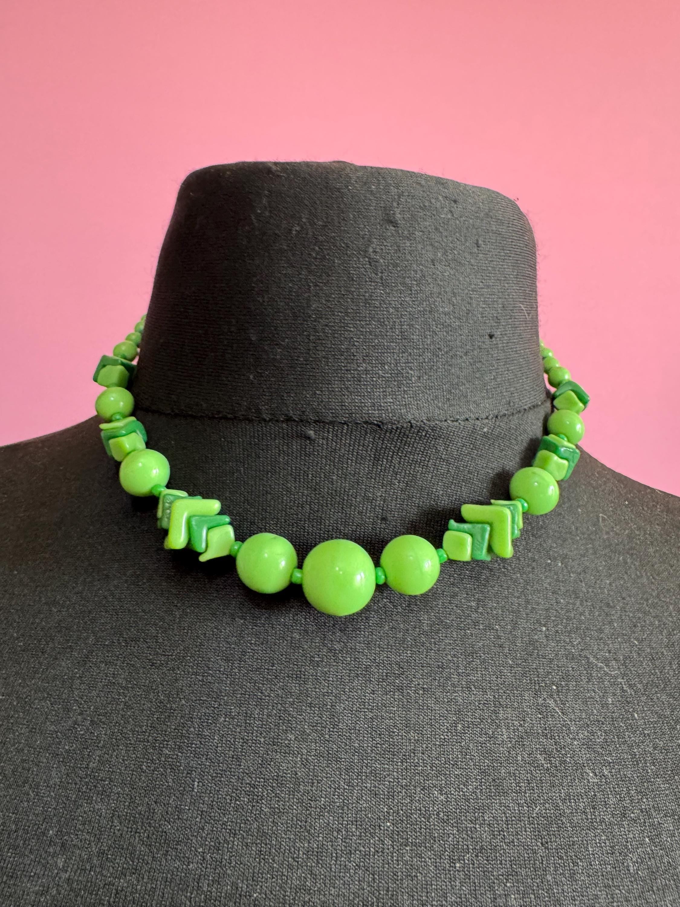 Geometric green glass beaded choker, art deco Czech necklace