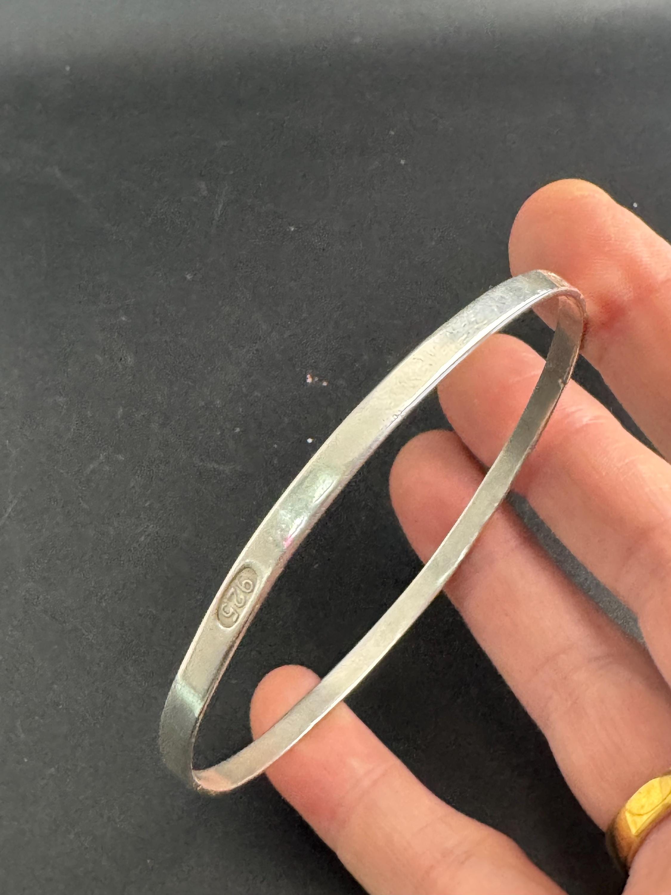 plain 925 round slim bangle, sterling silver 10.3 grams 7cm