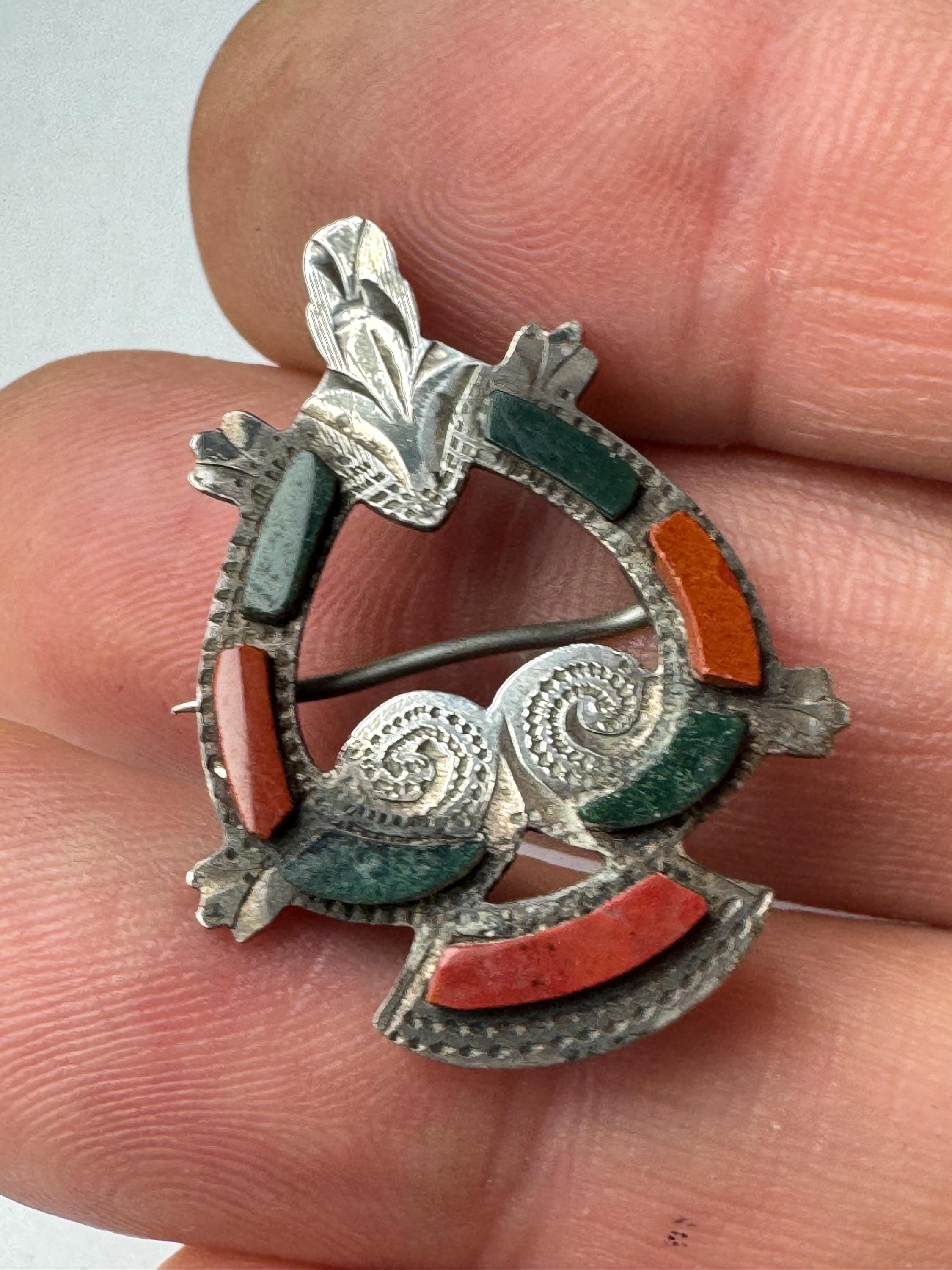 victorian agate antique silver brooch, old c clasp 3cm