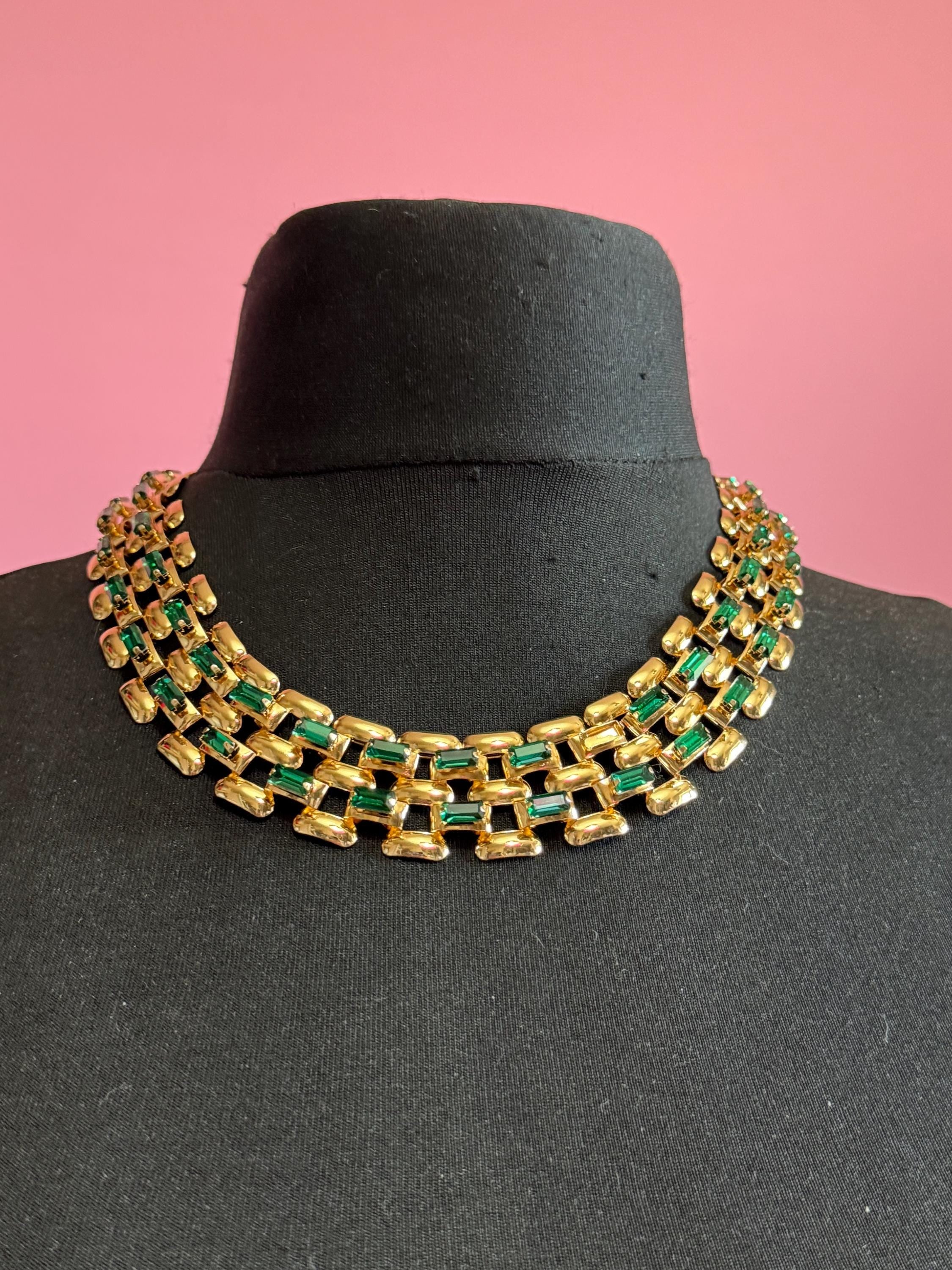 Wide gold panther link choker necklace, emerald Green rhinestones, brick link 52cm