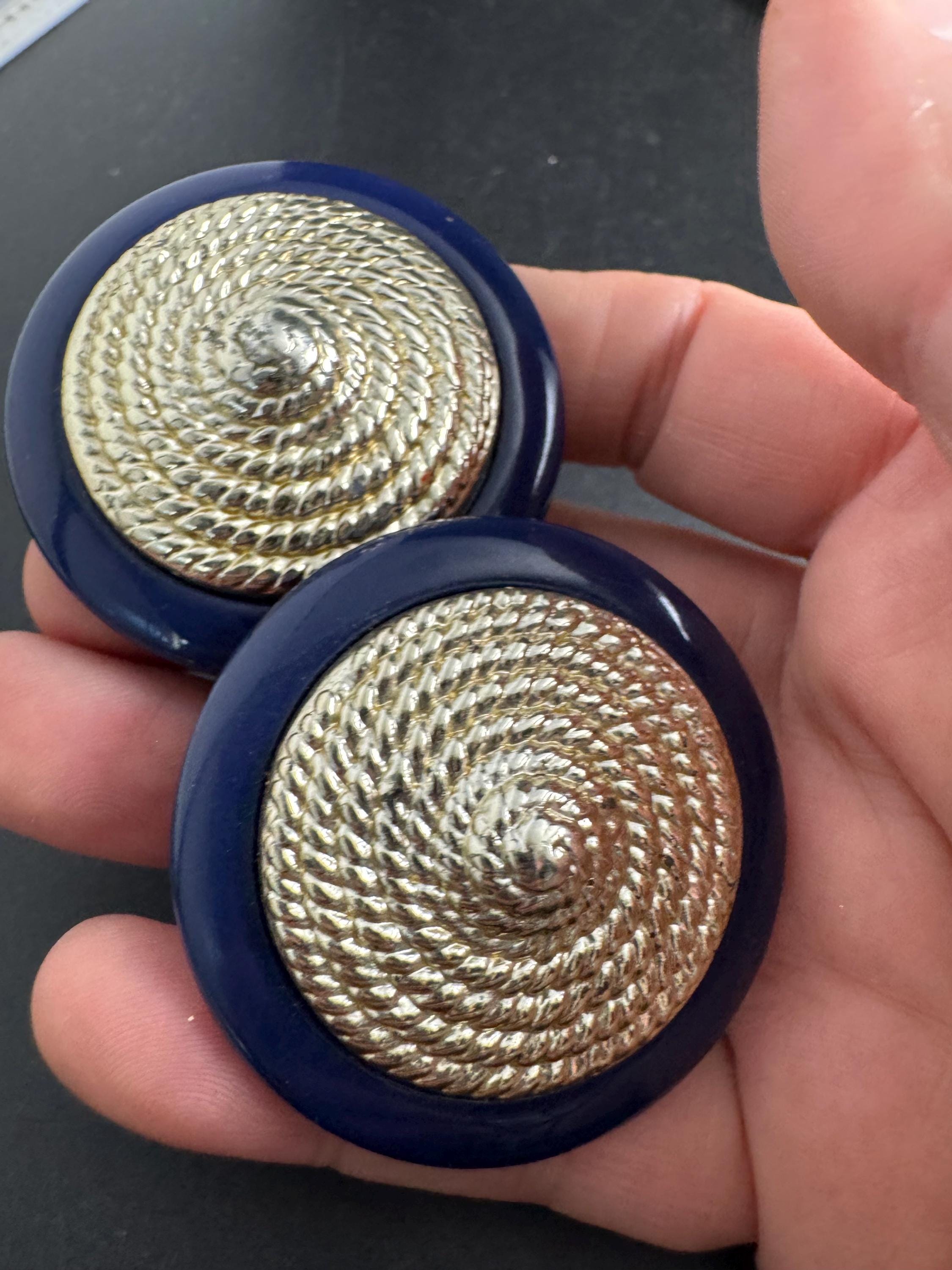 Big plastic Clip on earrings, blue and gold Etruscan disc design