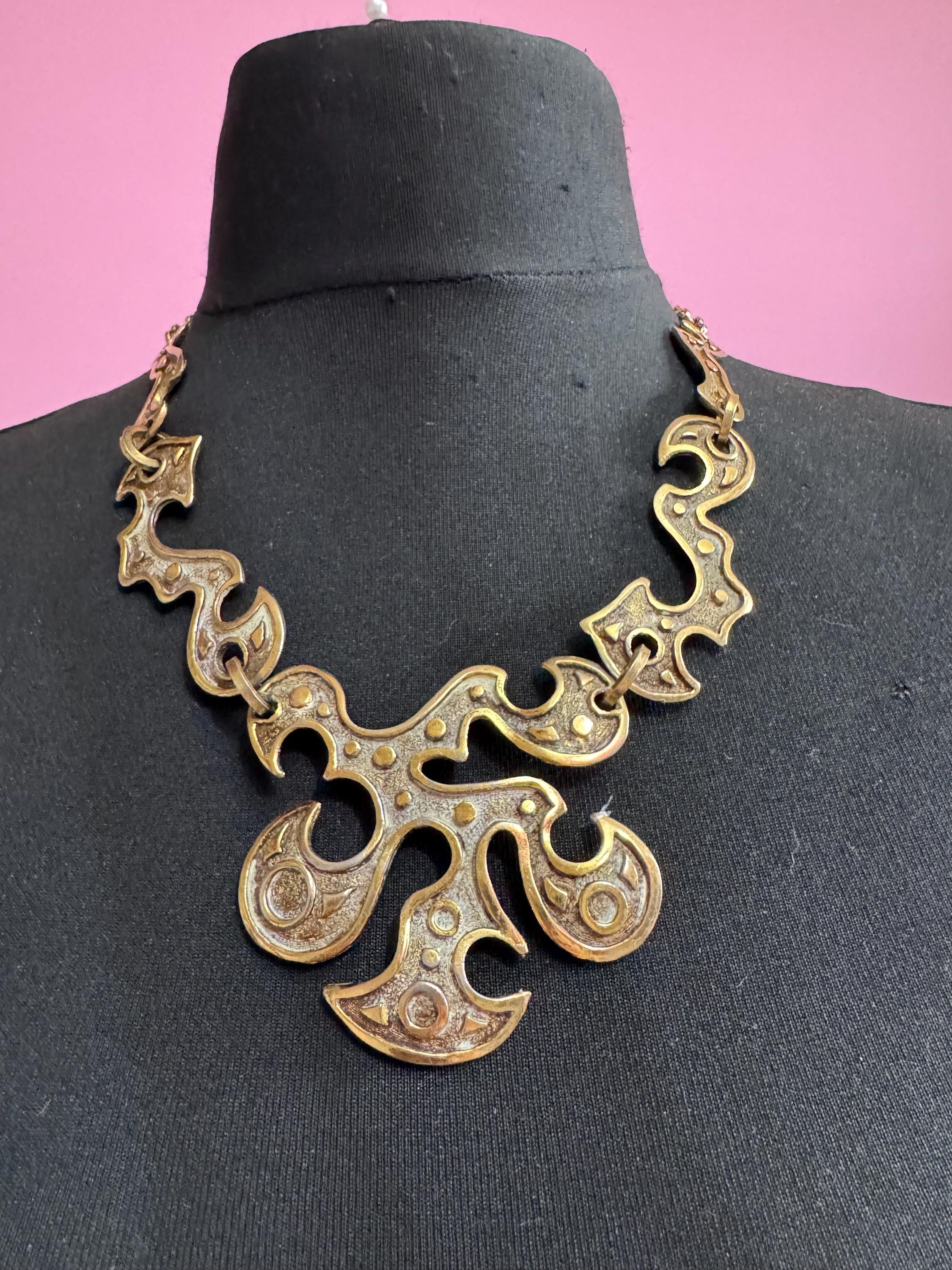 Vintage corocraft statement  necklace, artisan brutalist style bib choker to 54cm