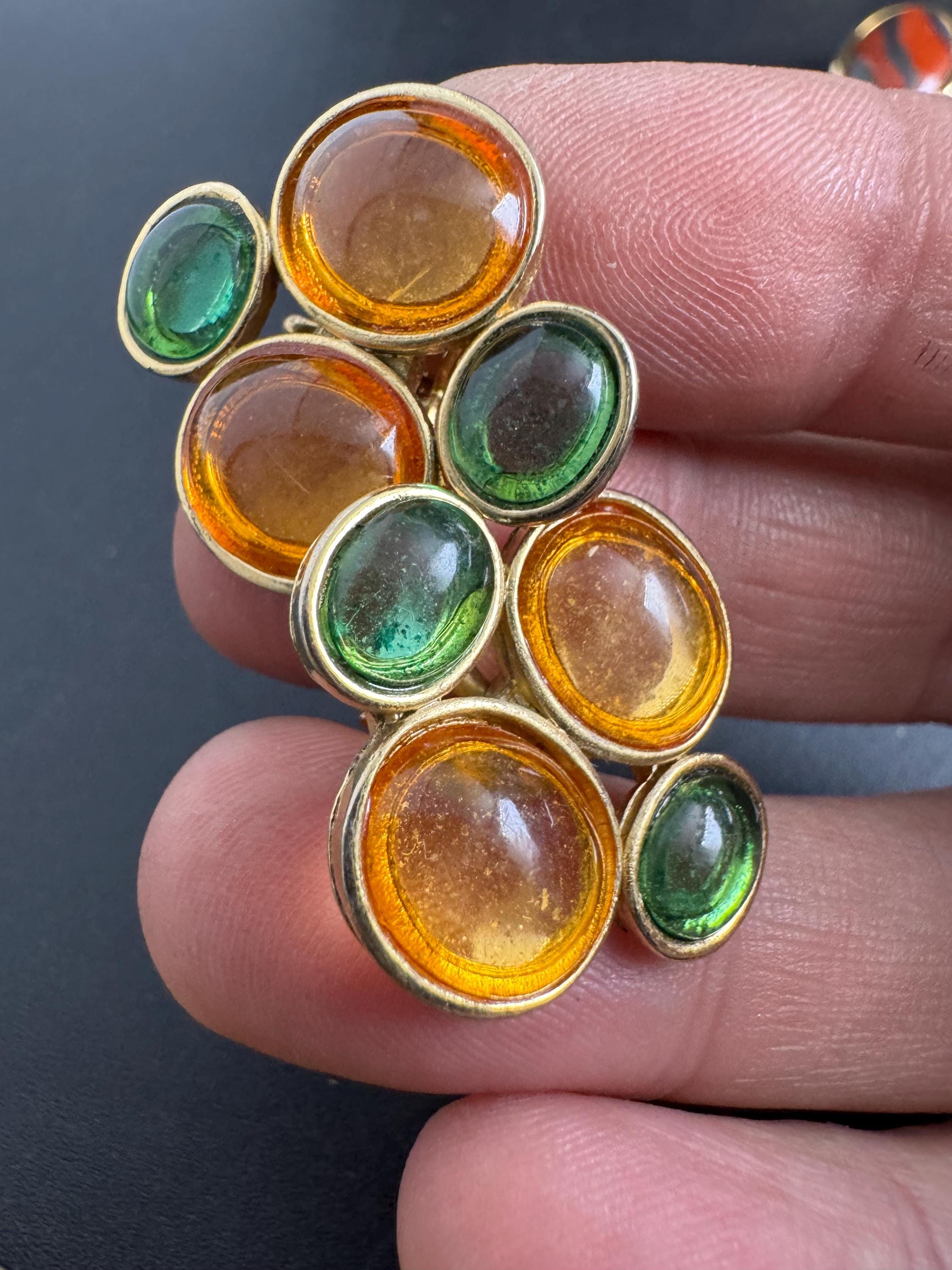 Green yellow cabochon clip on earrings, faux gripoix glass 1980s