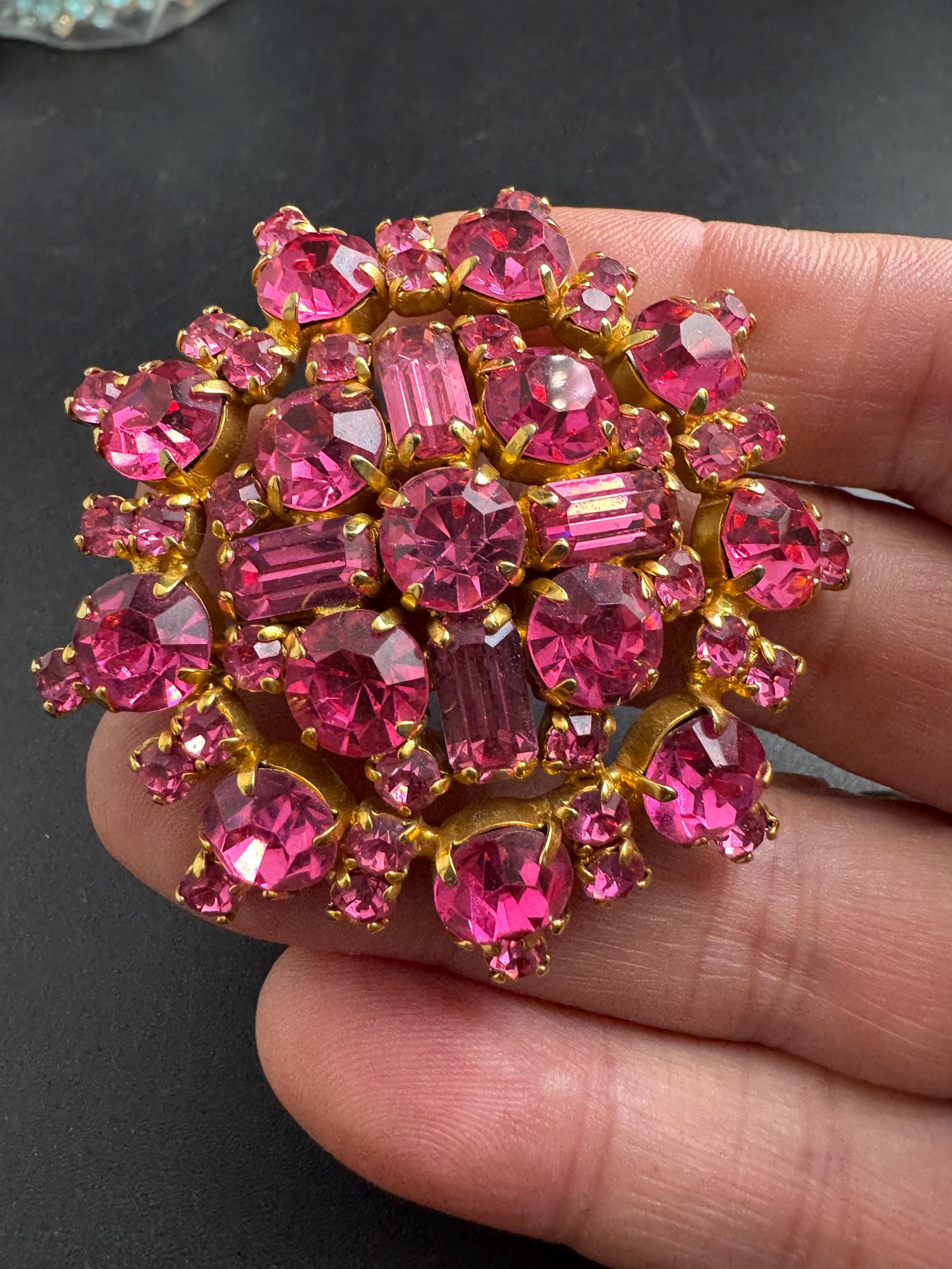 Big pink rhinestone brooch, 5cm gold tone vintage crystals