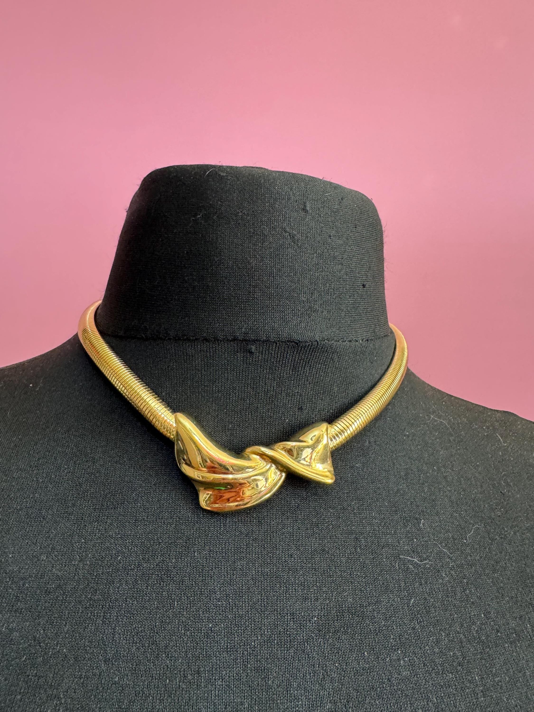 TRIFARI Omega Bow Necklace, vintage and fully signed gold plated statement choker