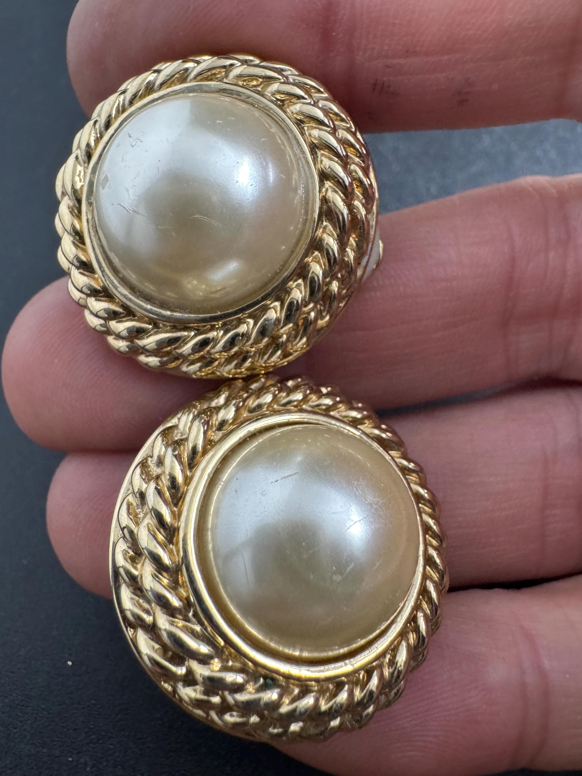 pearl clip on earrings, rope twist edge gold tone domed  , vintage retro