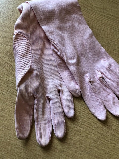 App size 6.5 Vintage Retro Pastel Pale Pink Long Formal Gloves Ruched small