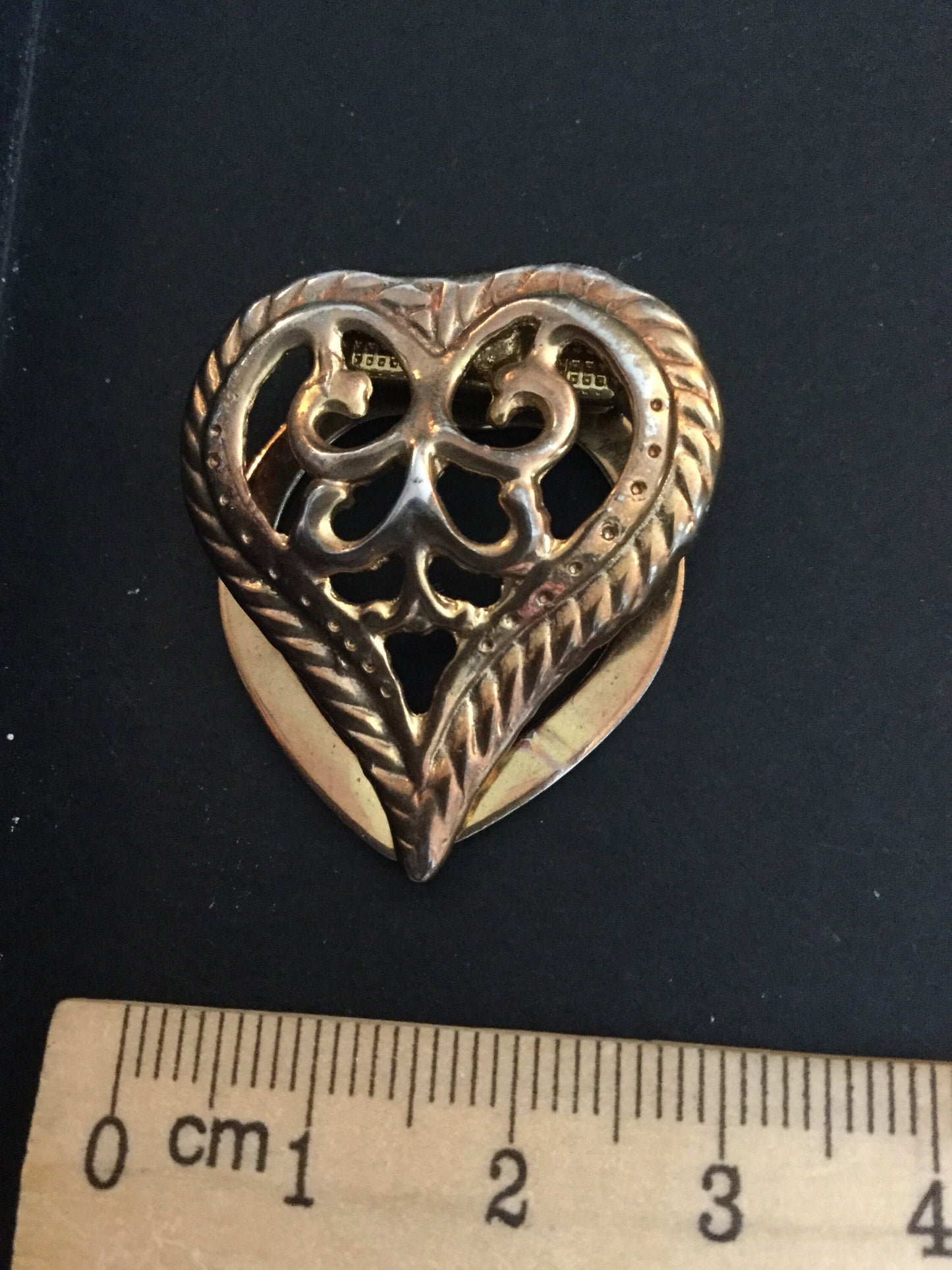 Gold Tone heart cut out work Scarf Clip 1970s 1980s