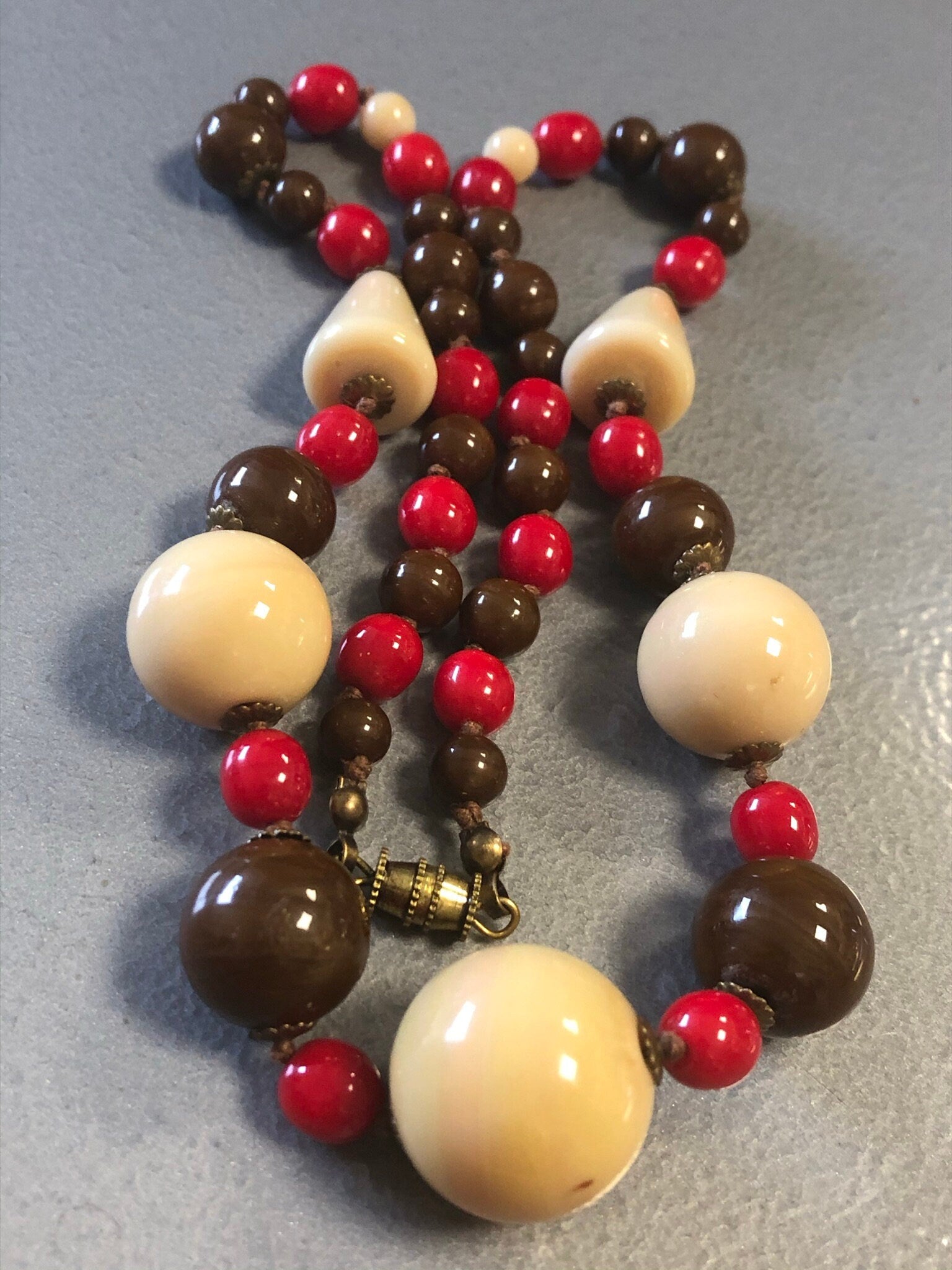 Vintage Art Deco ceramic beaded necklace Brown red 1920s 1930s