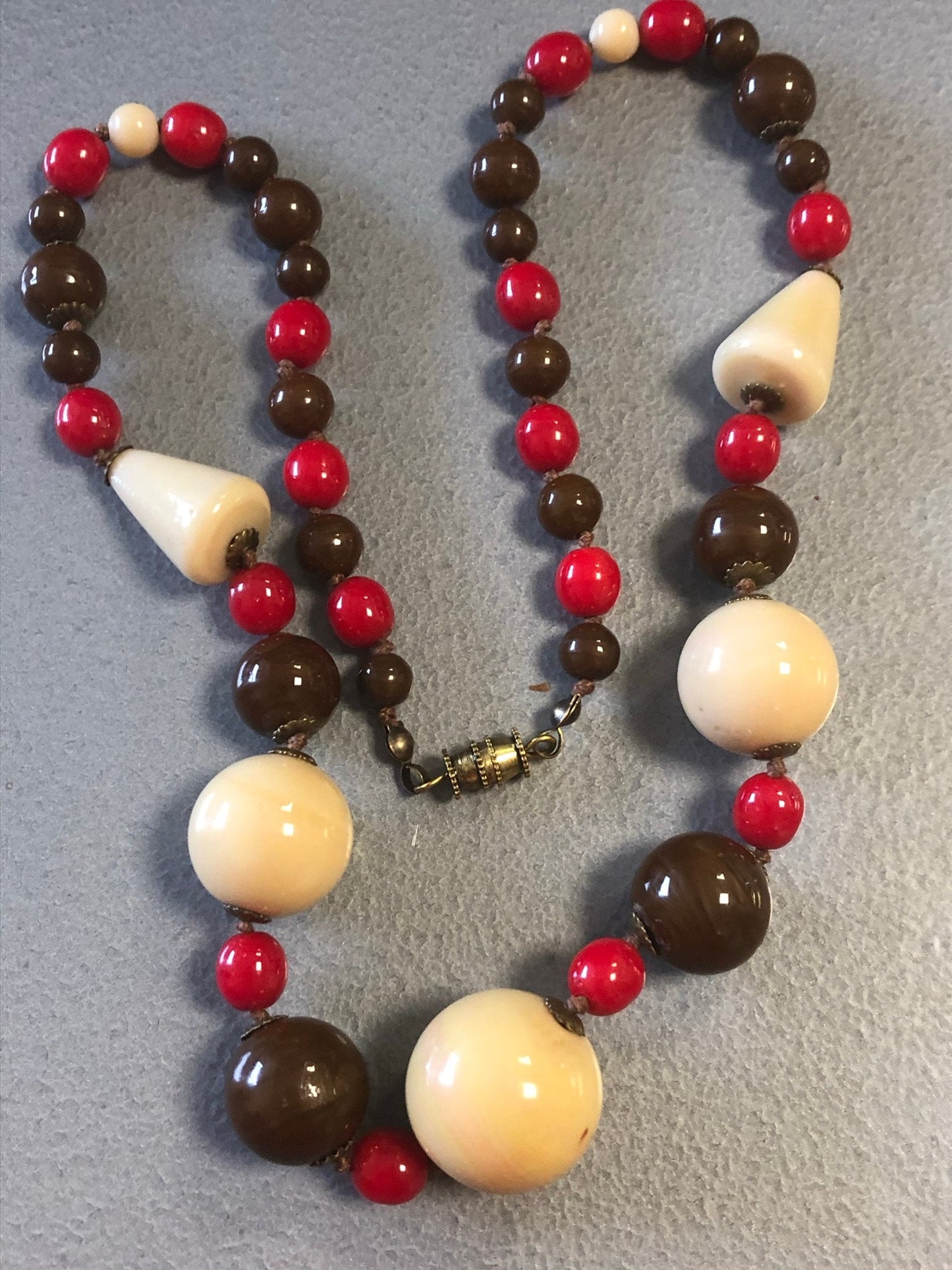 Vintage Art Deco ceramic beaded necklace Brown red 1920s 1930s