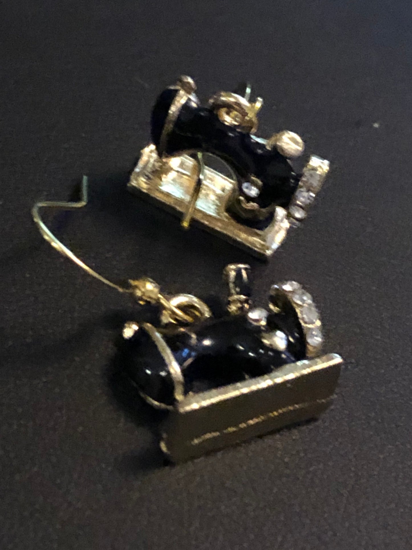 gold tone black enamel vintage sewing machine drop earrings pierced ears