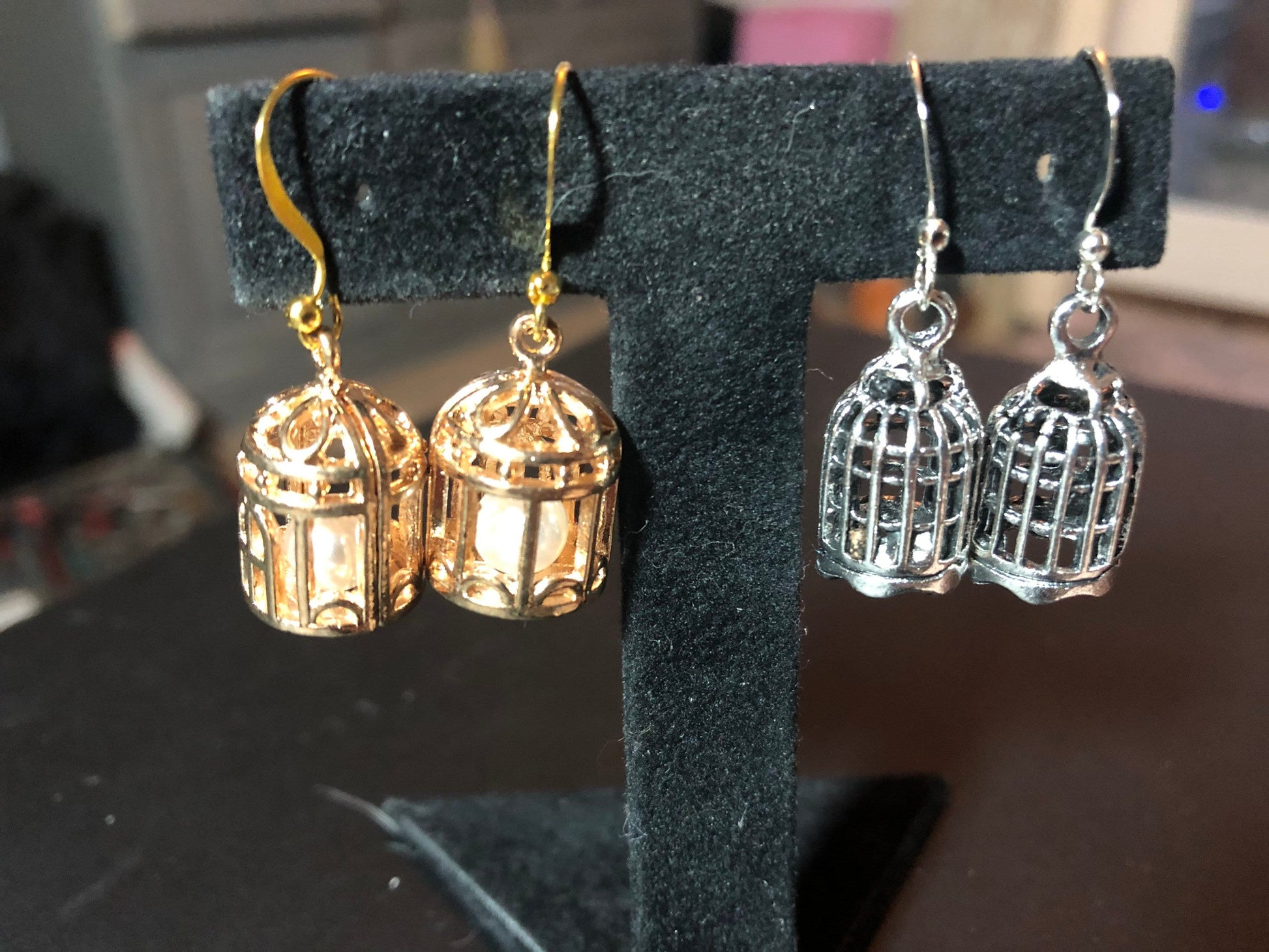 Vintage style gold tone bird cage earrings with inner Pearl pierced ears
