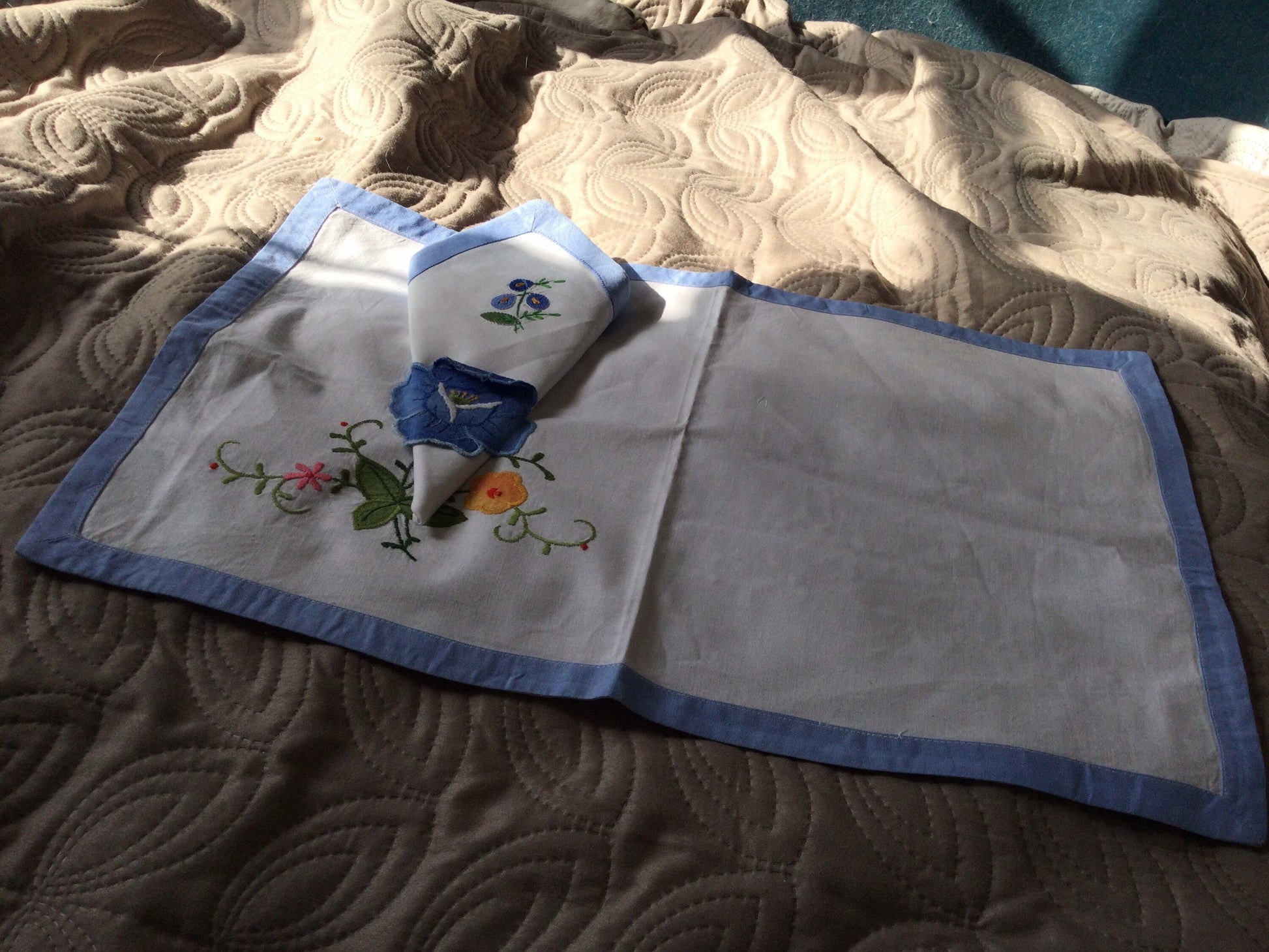 blue floral appliqué placemat with integral napkin serviette white cotton for tea tray