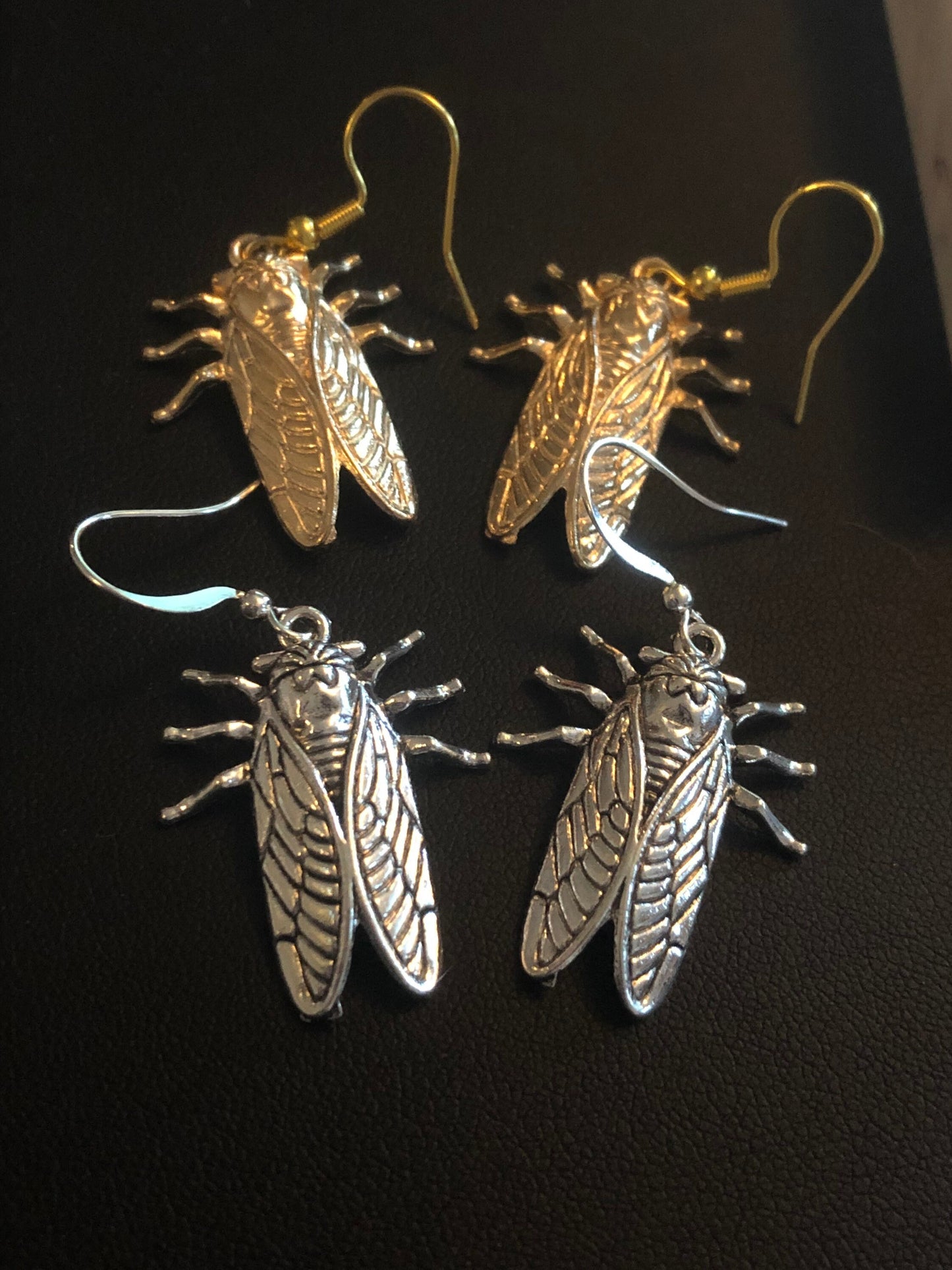 Silver tone Cicada bug insect drop earrings pierced ears
