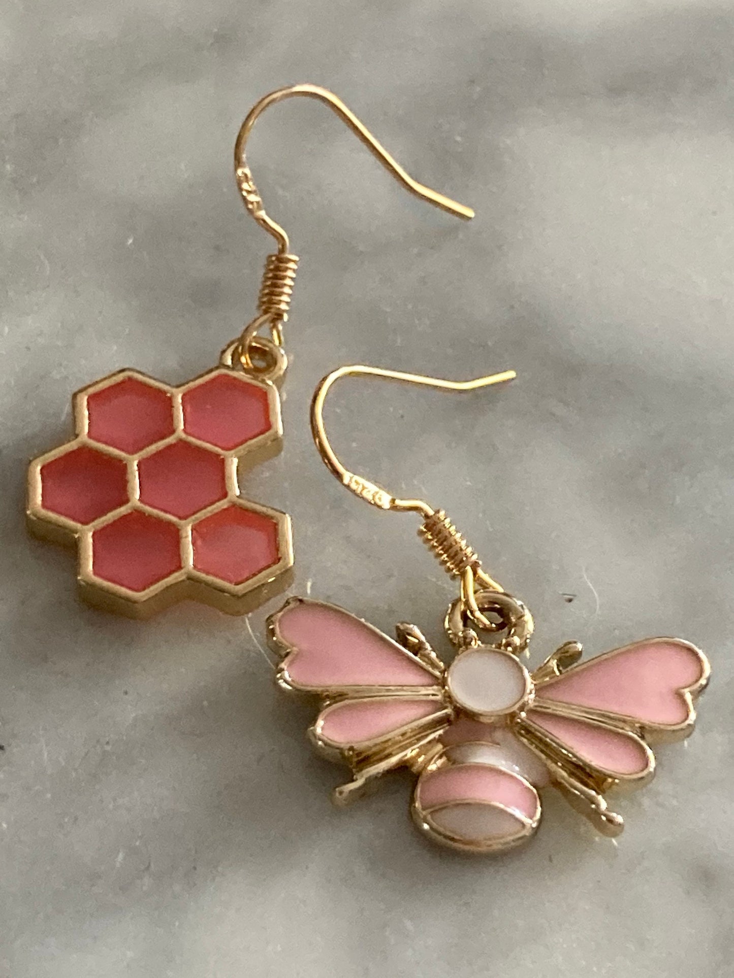 Gold tone pink bumble bee and pink honeycomb drop earrings