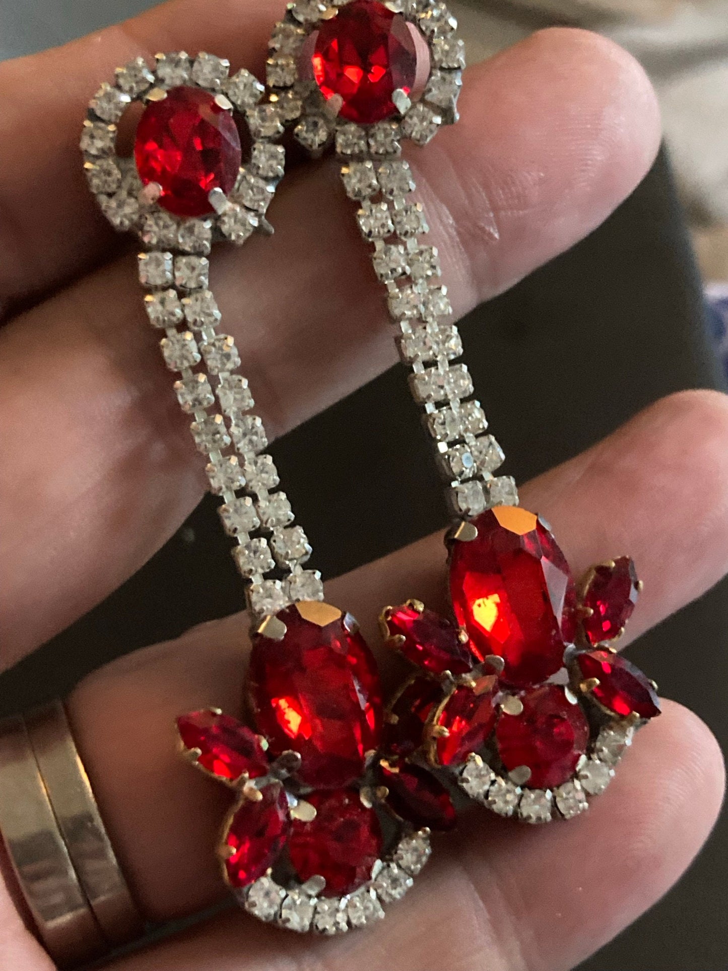 Vintage Czech Rhinestone Long ruby red Diamante Drop Earrings pierced