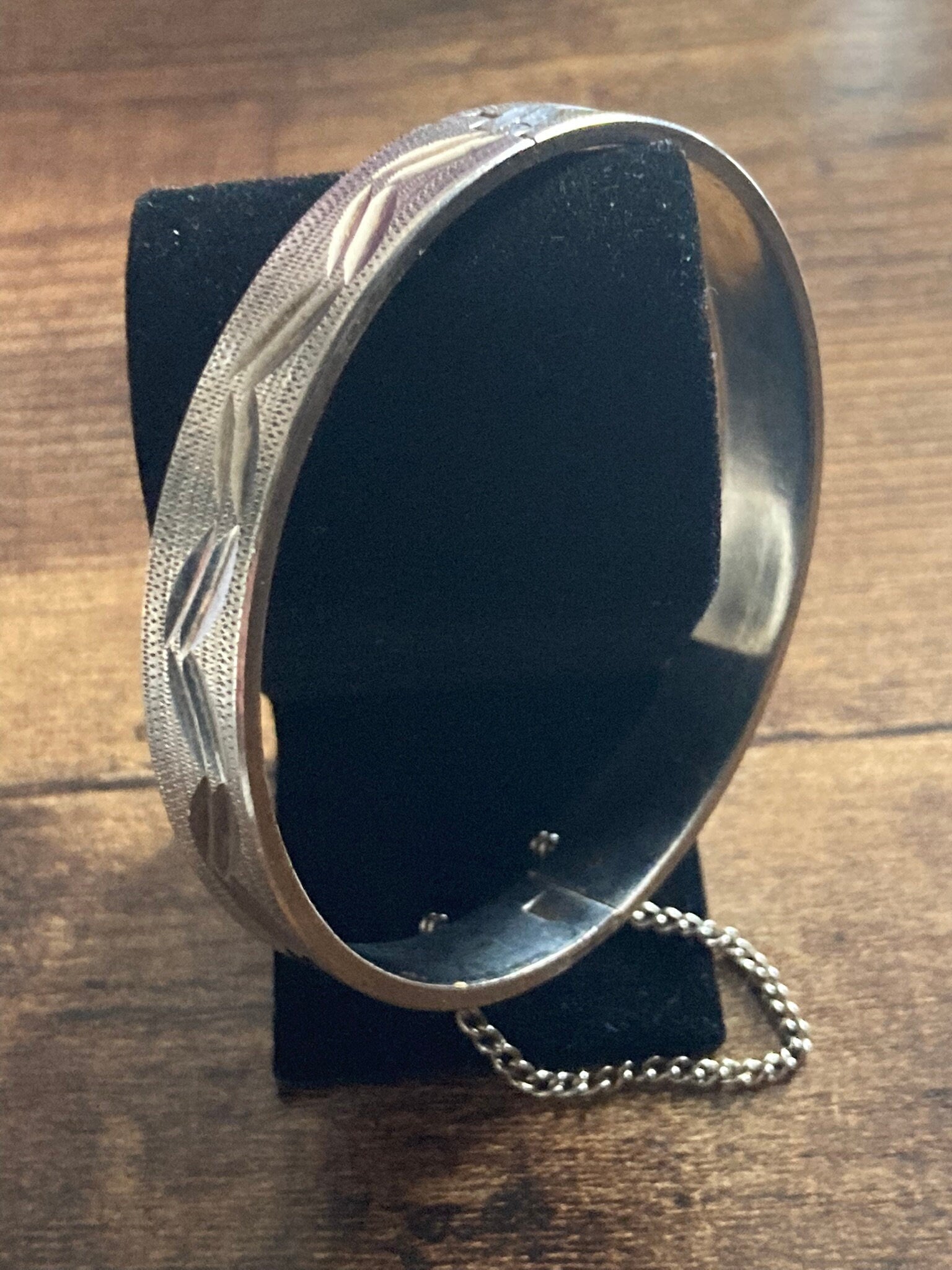 1970s Vintage Silver tone Hinged and etched clamper Bangle Bracelet