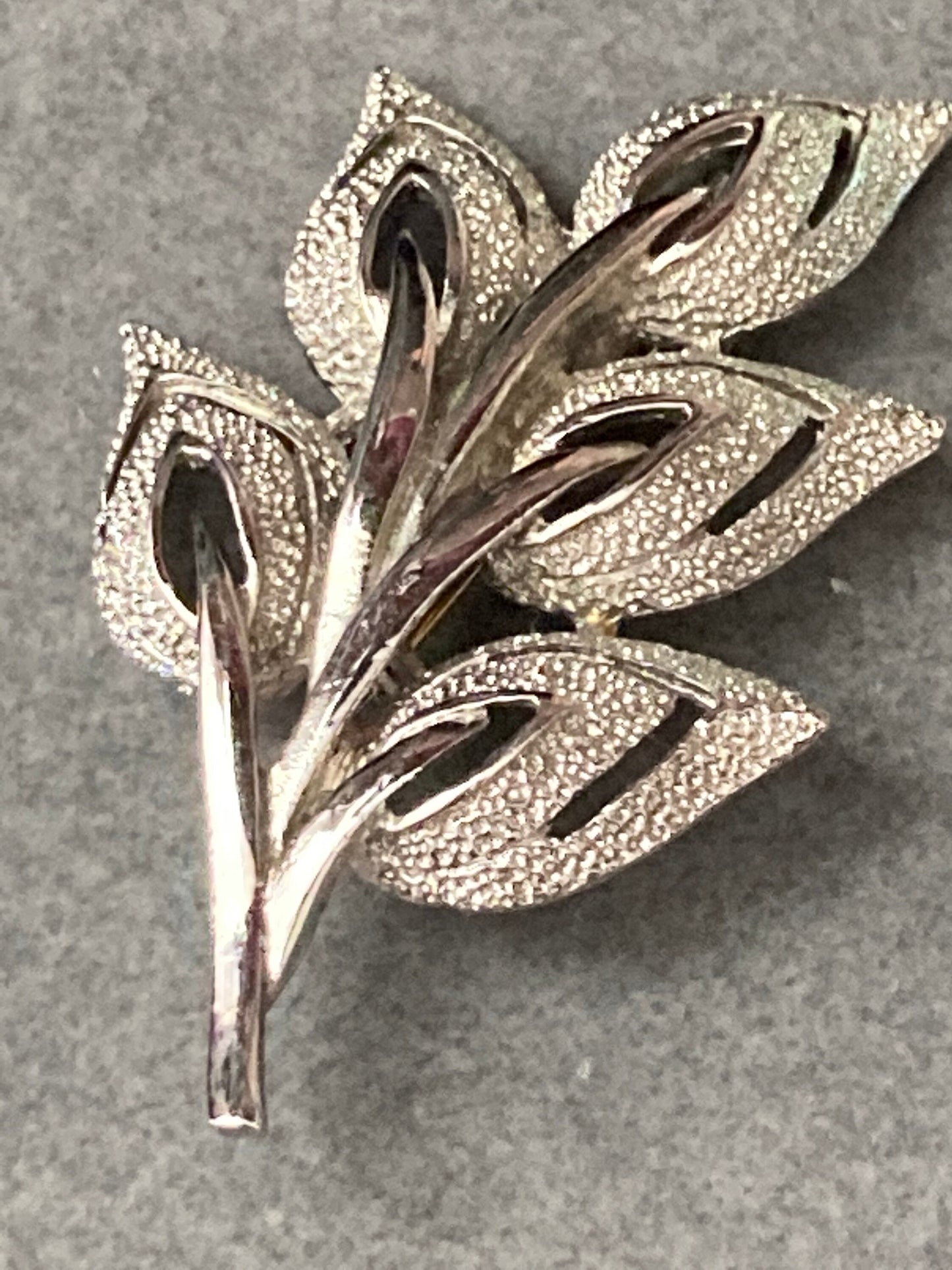 Large 6cm vintage silver tone textured brush metal leaf brooch large