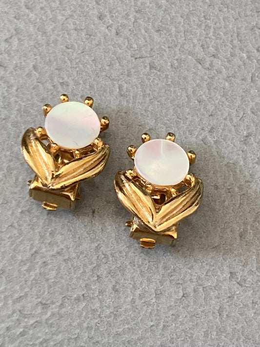 clip on Stud button earrings white MOP pearl cabochon