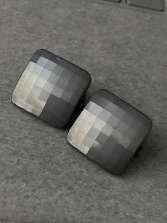 16mm faceted square dark grey  Retro plastic button clip on stud earrings 1980s hypoallergenic