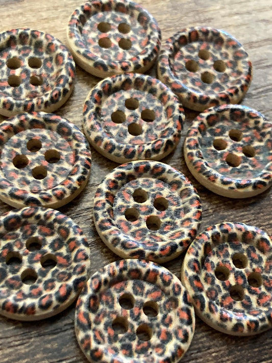 Set of 10 x 15mm round animal print leopard small wooden buttons
