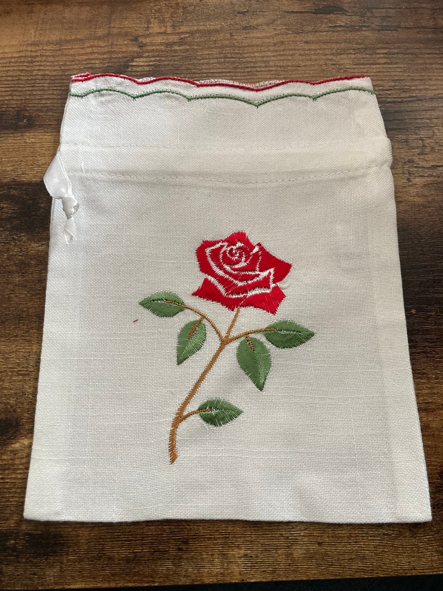embroidered red English rose linen bag drawstring bags smalls storage size 15x20cm