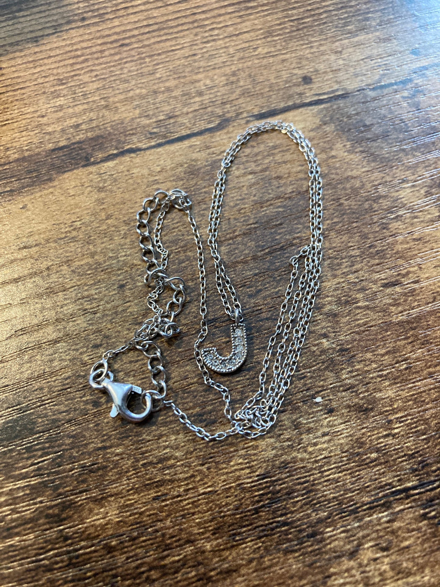 retro 925 Sterling silver modernist initial J diamanté pendant on a 48cm silver chain necklace
