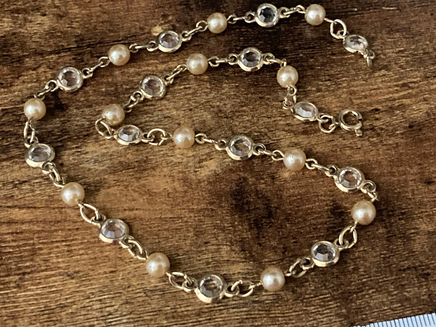 Retro Rivière bezel set clear  glass and faux pearl gold tone necklace