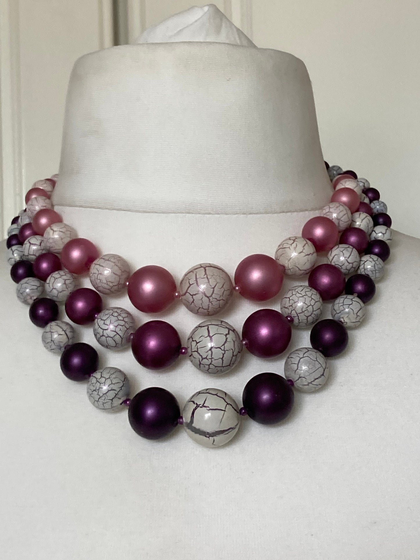HONG KONG Vintage 1960s multi strand pink purple crackle plastic pearl beaded waterfall necklace