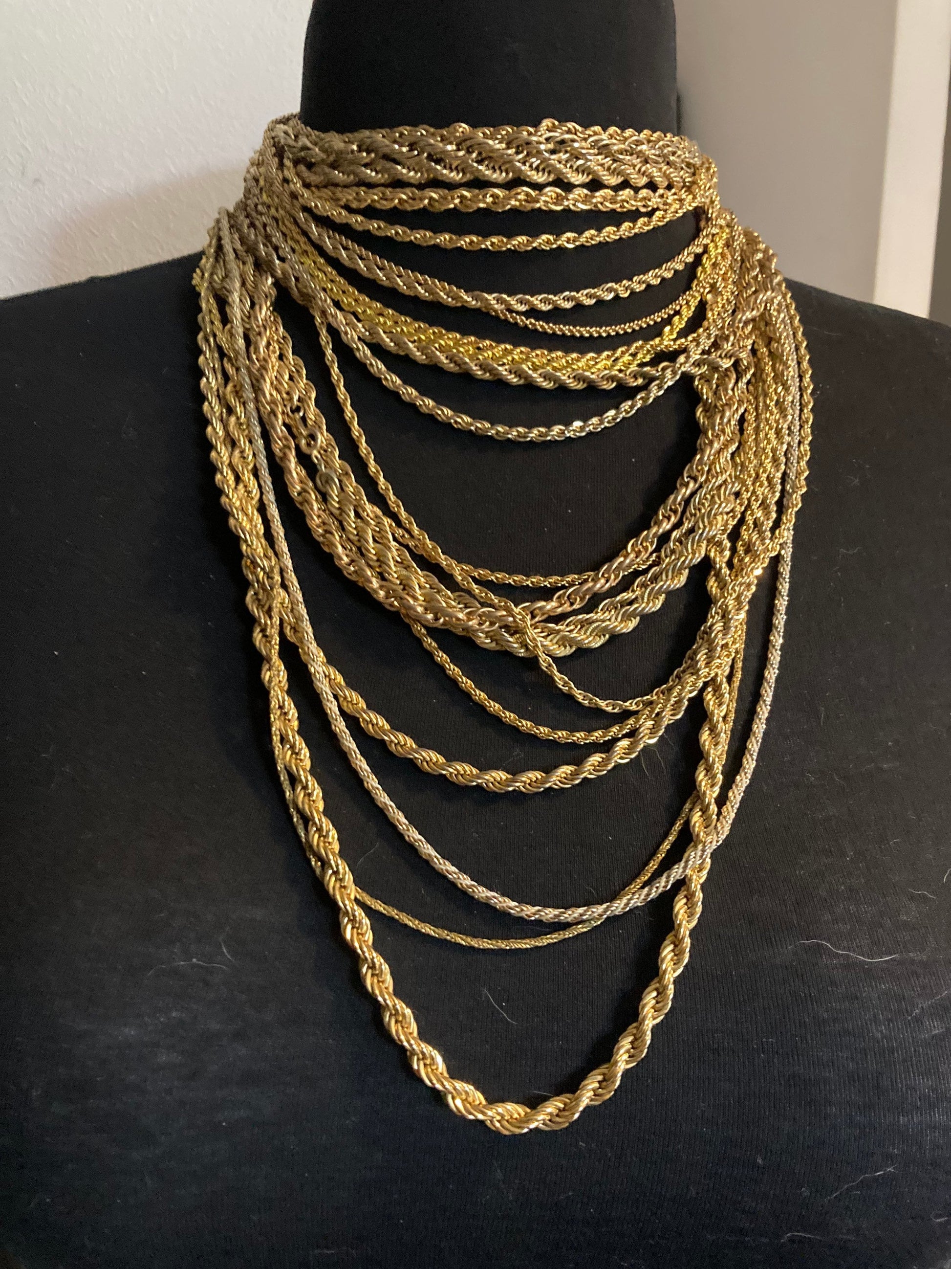 Short choker length plain gold tone THICK twisted rope chain necklace 42cm