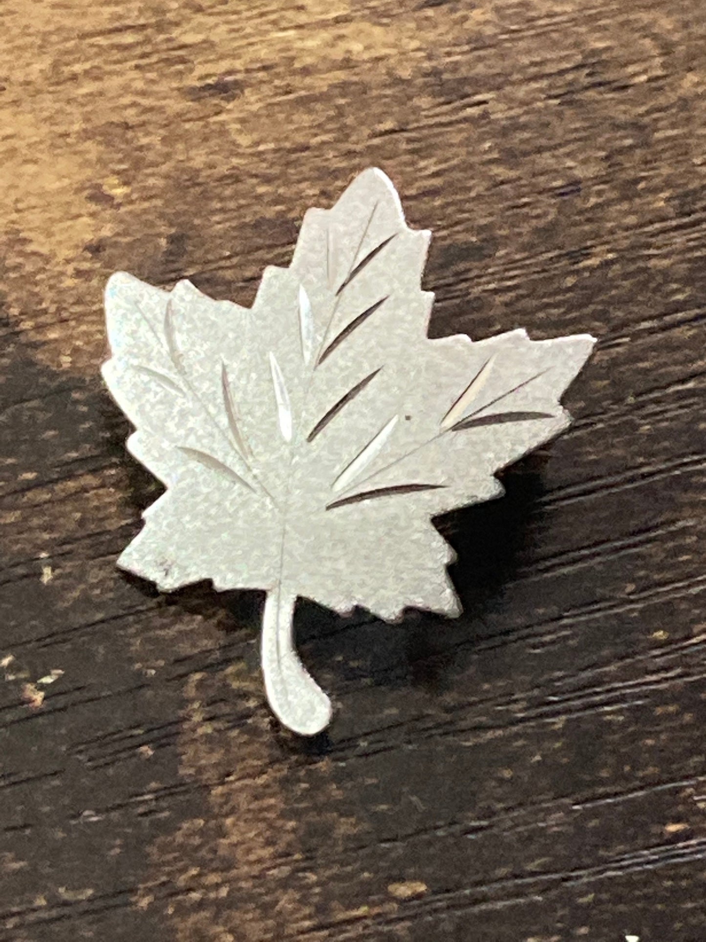 sterling 925 silver Canadian maple leaf 3cm brooch pin Signed NEMO