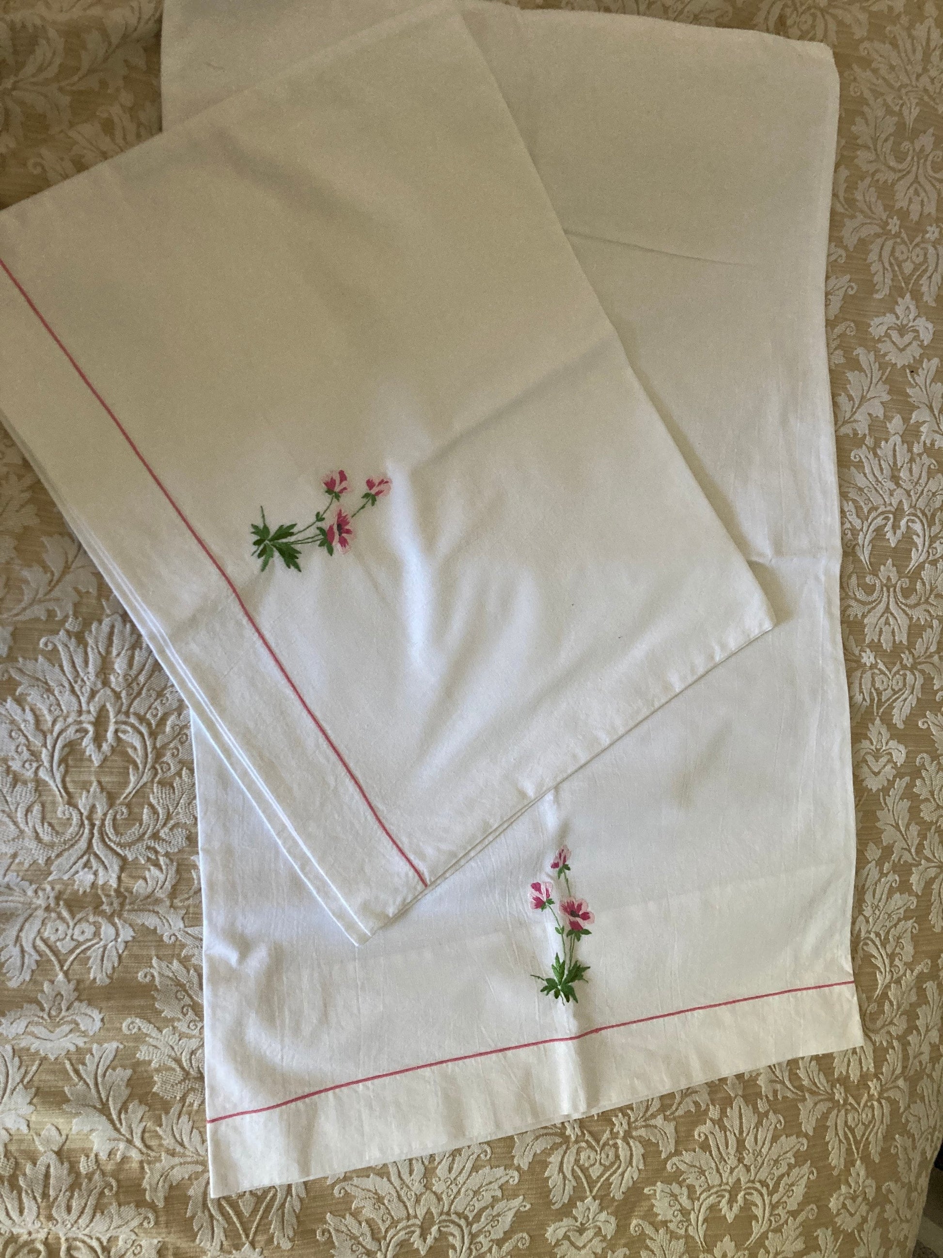 Pair pillowcases bedding white cotton embroidered floral flower 29 x 19 pink green