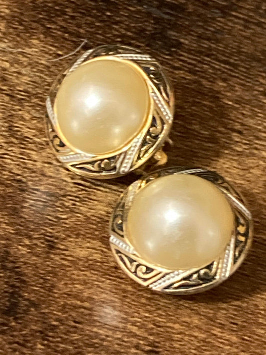 Small gold tone round damascene Toledo clip on faux pearl Stud button earrings 1980s