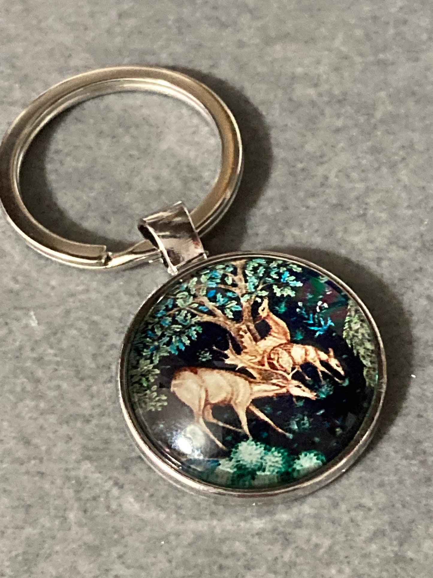 William Morris print glass cabochon keyring silver tone stag deers